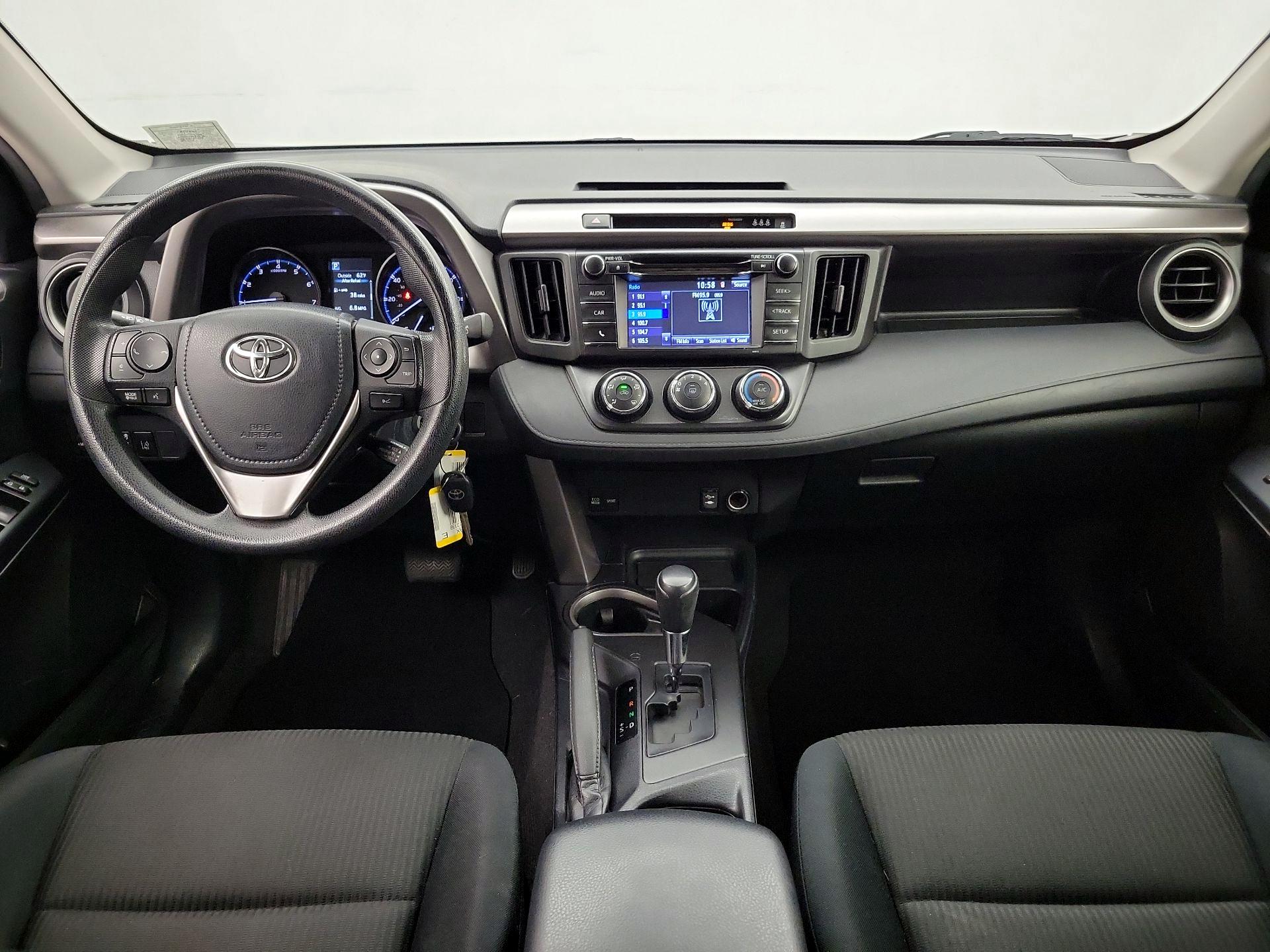 Thumbnail: 2017 Toyota RAV4 - 9