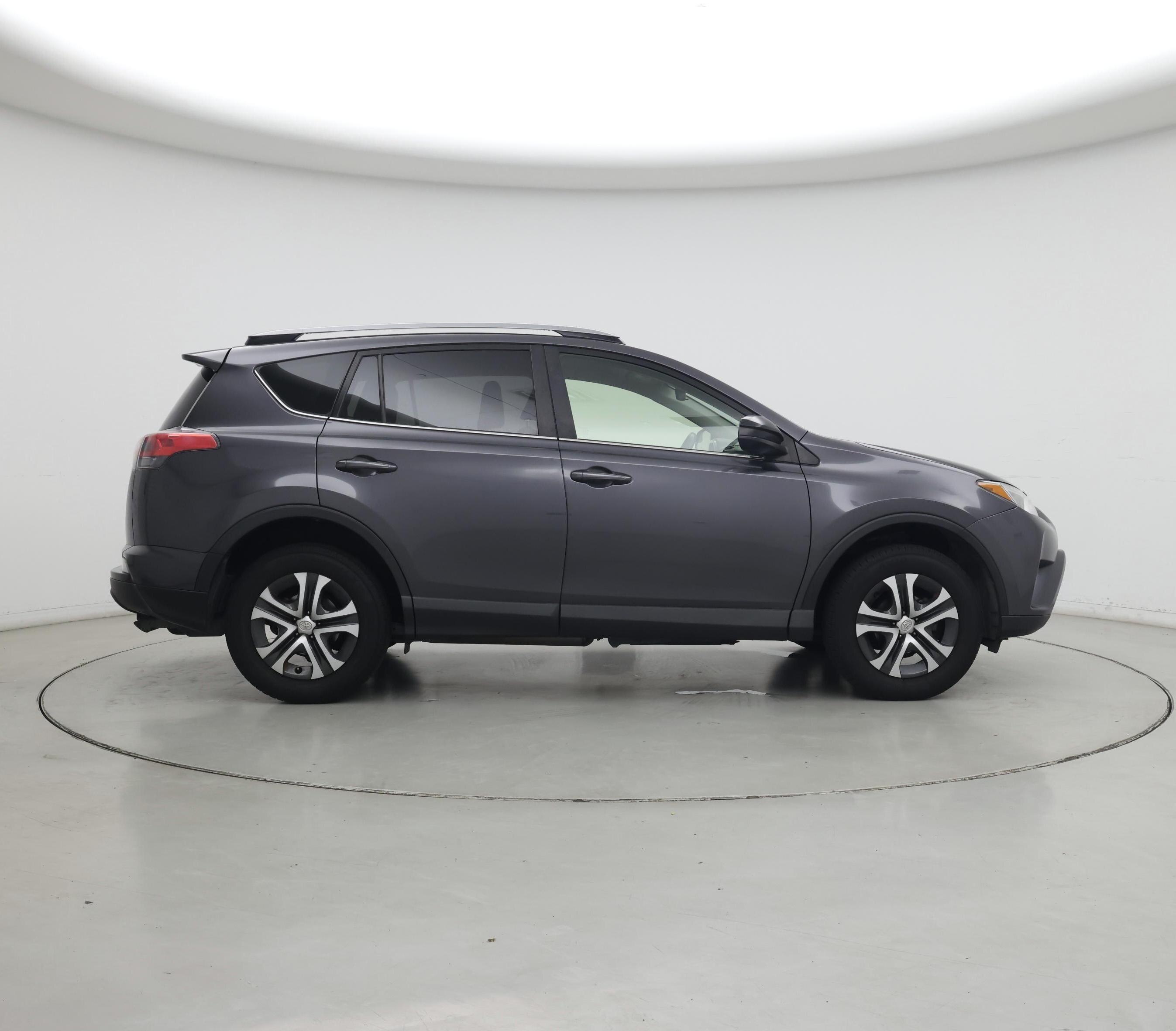 Thumbnail: 2017 Toyota RAV4 - 7