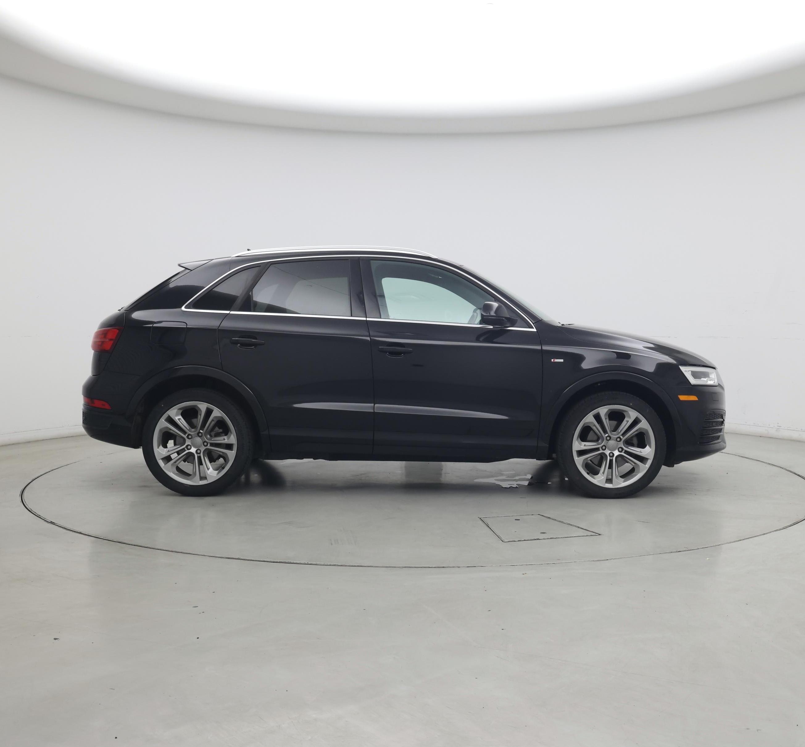 Thumbnail: 2017 Audi Q3 - 7