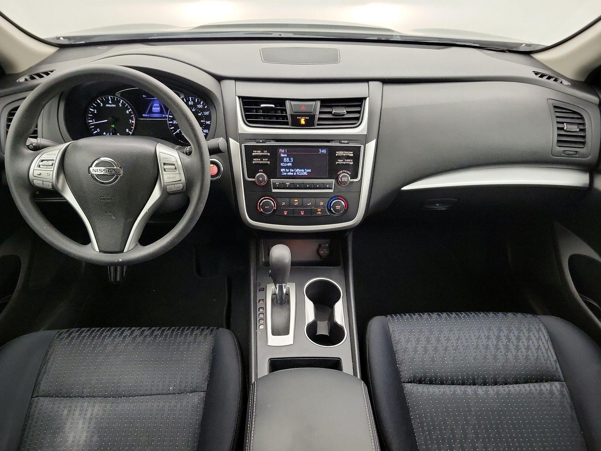 Thumbnail: 2016 Nissan Altima - 9