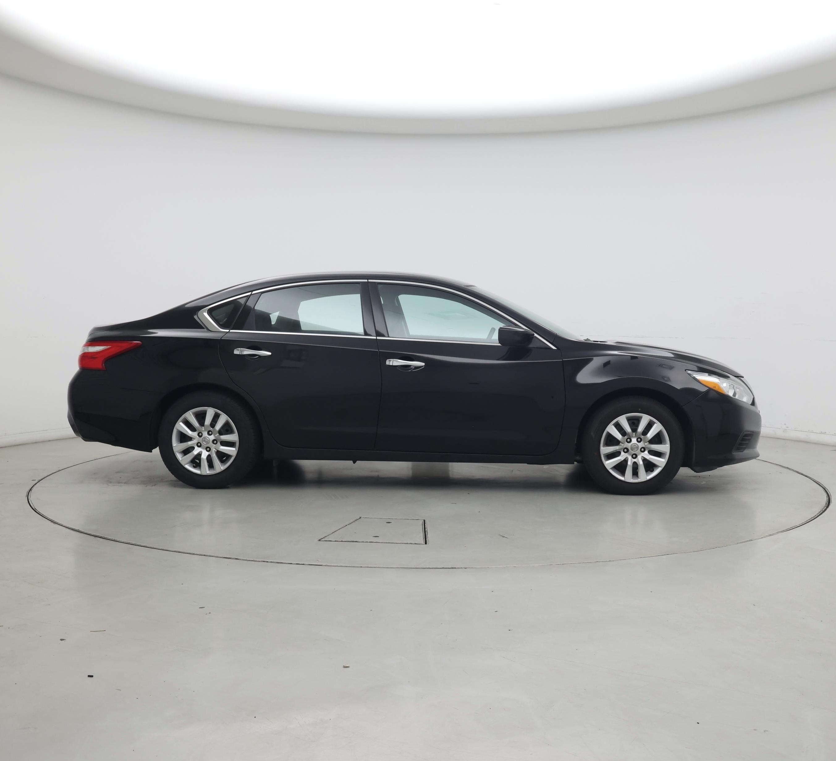 Thumbnail: 2016 Nissan Altima - 7