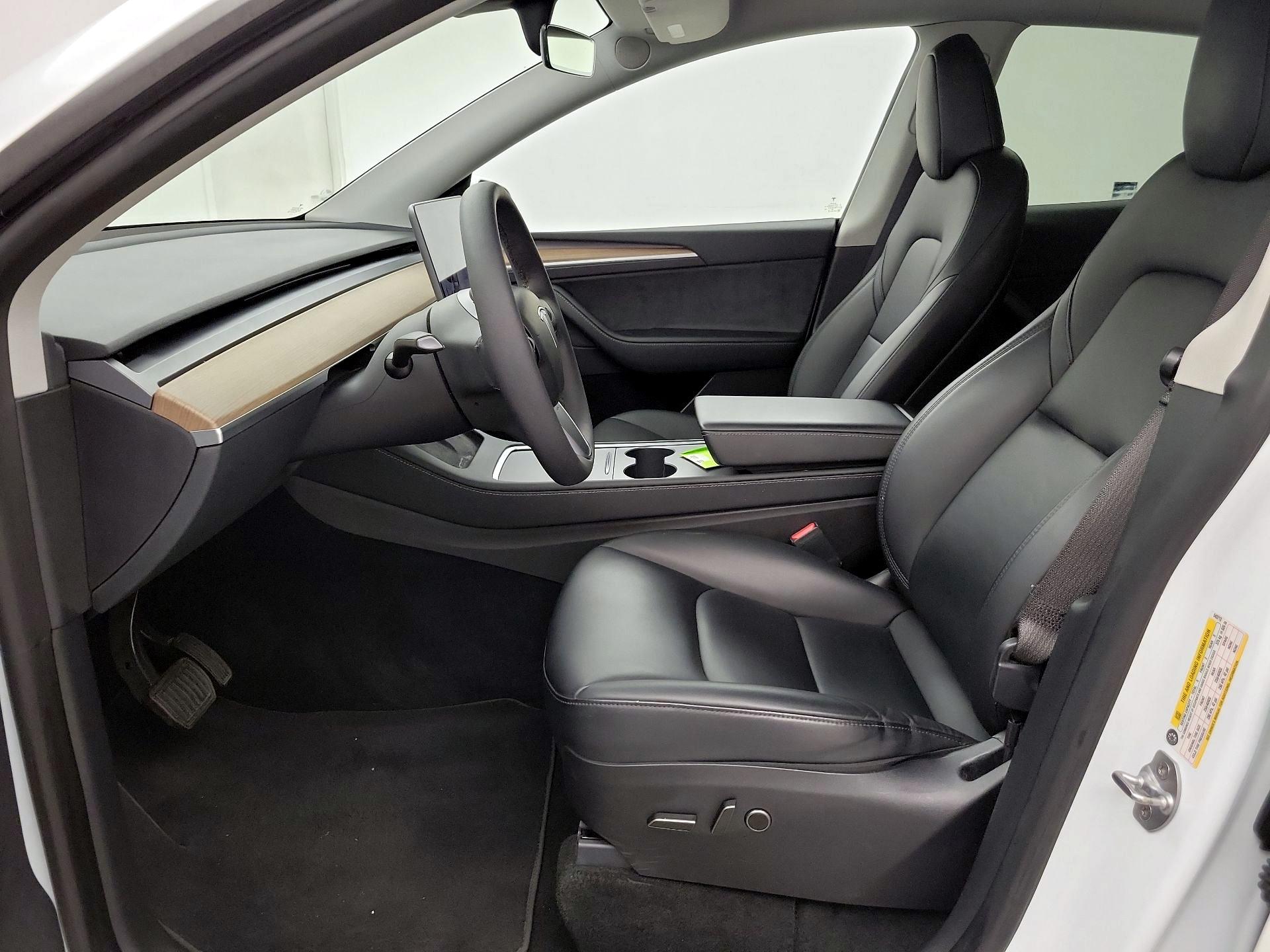 Thumbnail: 2023 Tesla Model Y - 11