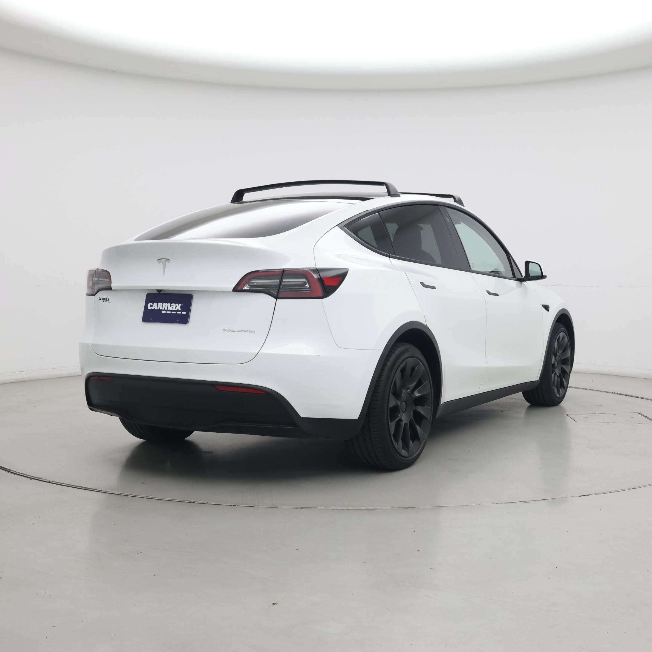 Thumbnail: 2023 Tesla Model Y - 8