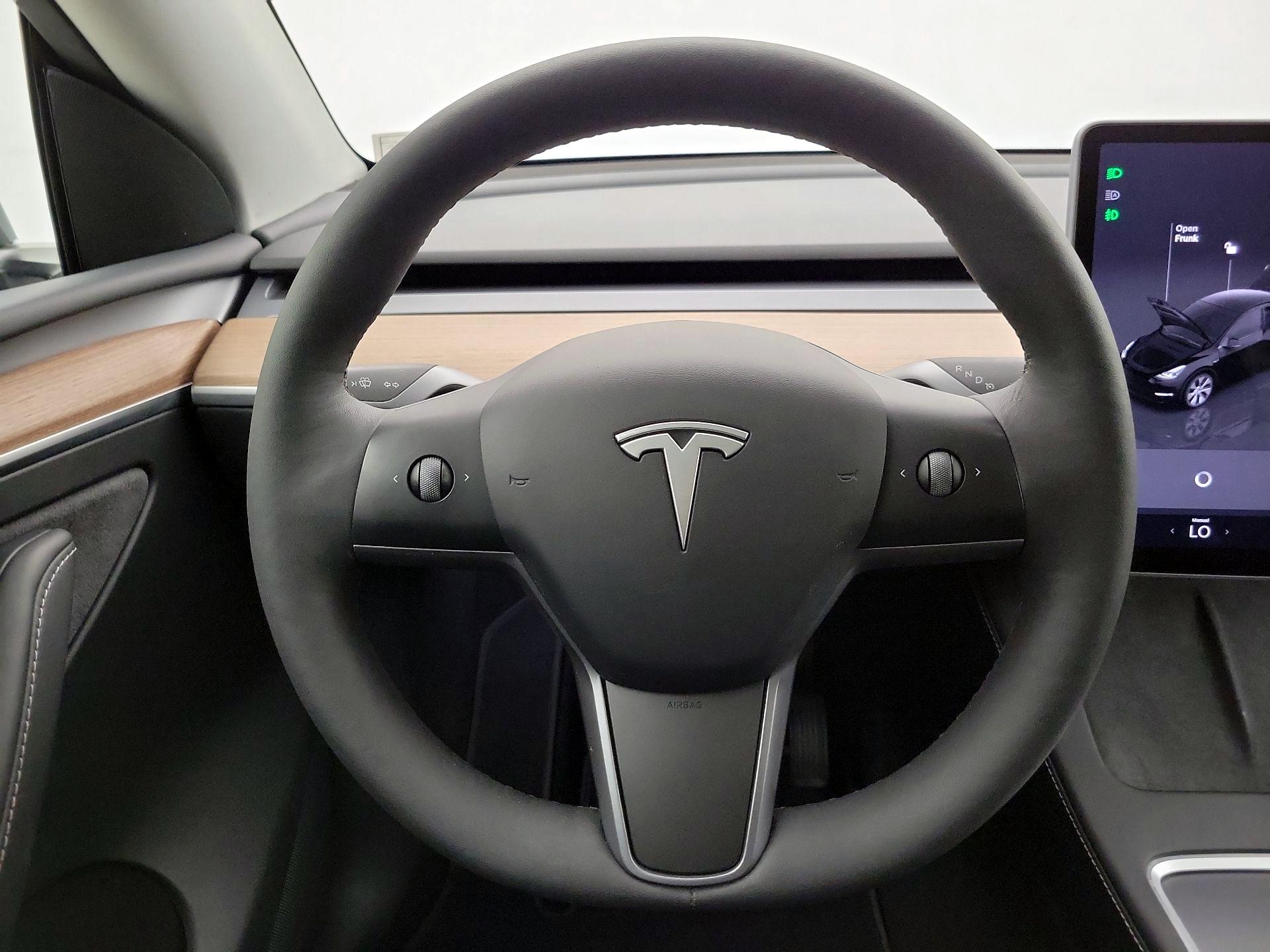 Thumbnail: 2024 Tesla Model Y - 10
