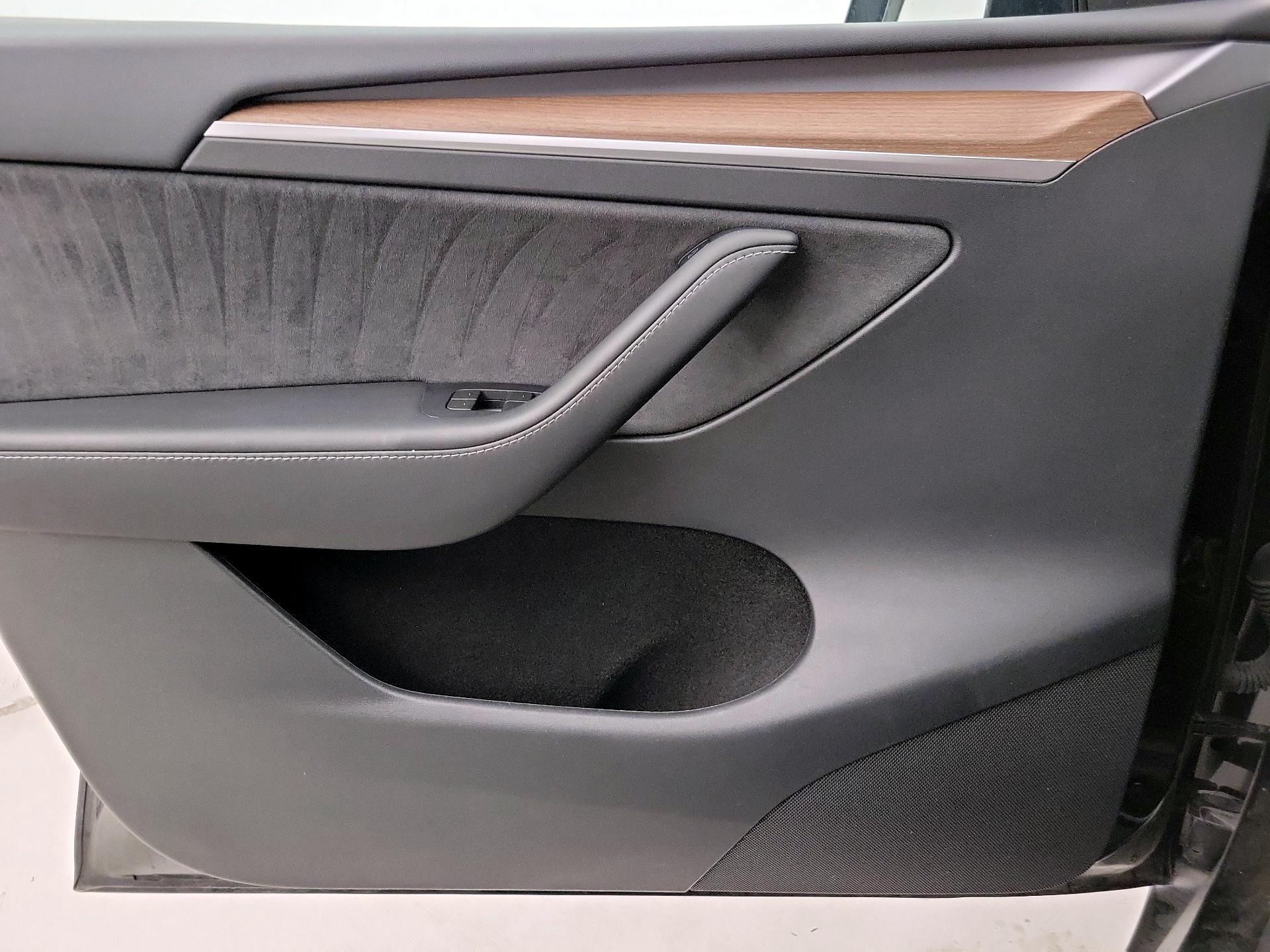 Thumbnail: 2024 Tesla Model Y - 12
