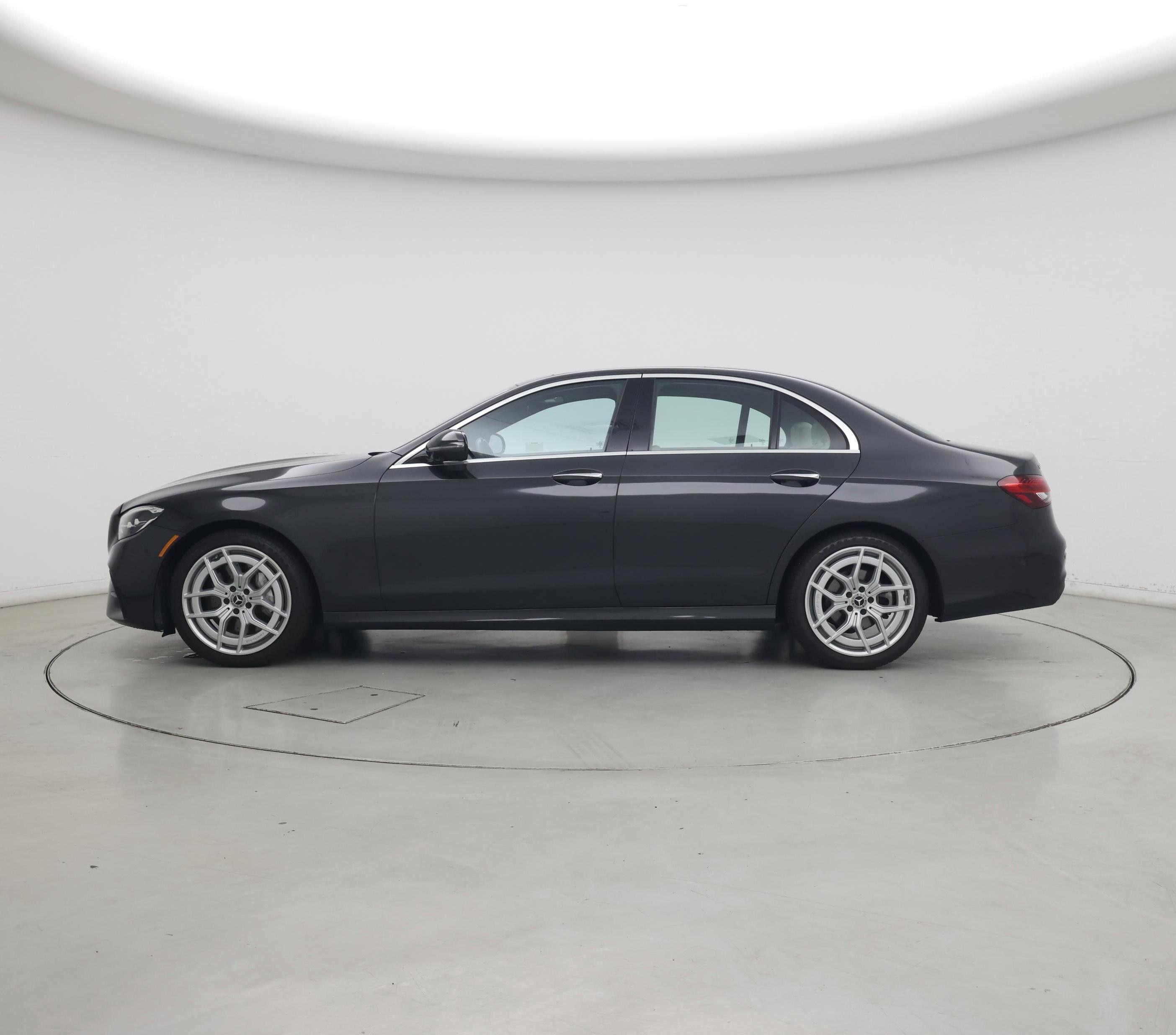 Thumbnail: 2021 Mercedes-Benz E-Class - 3