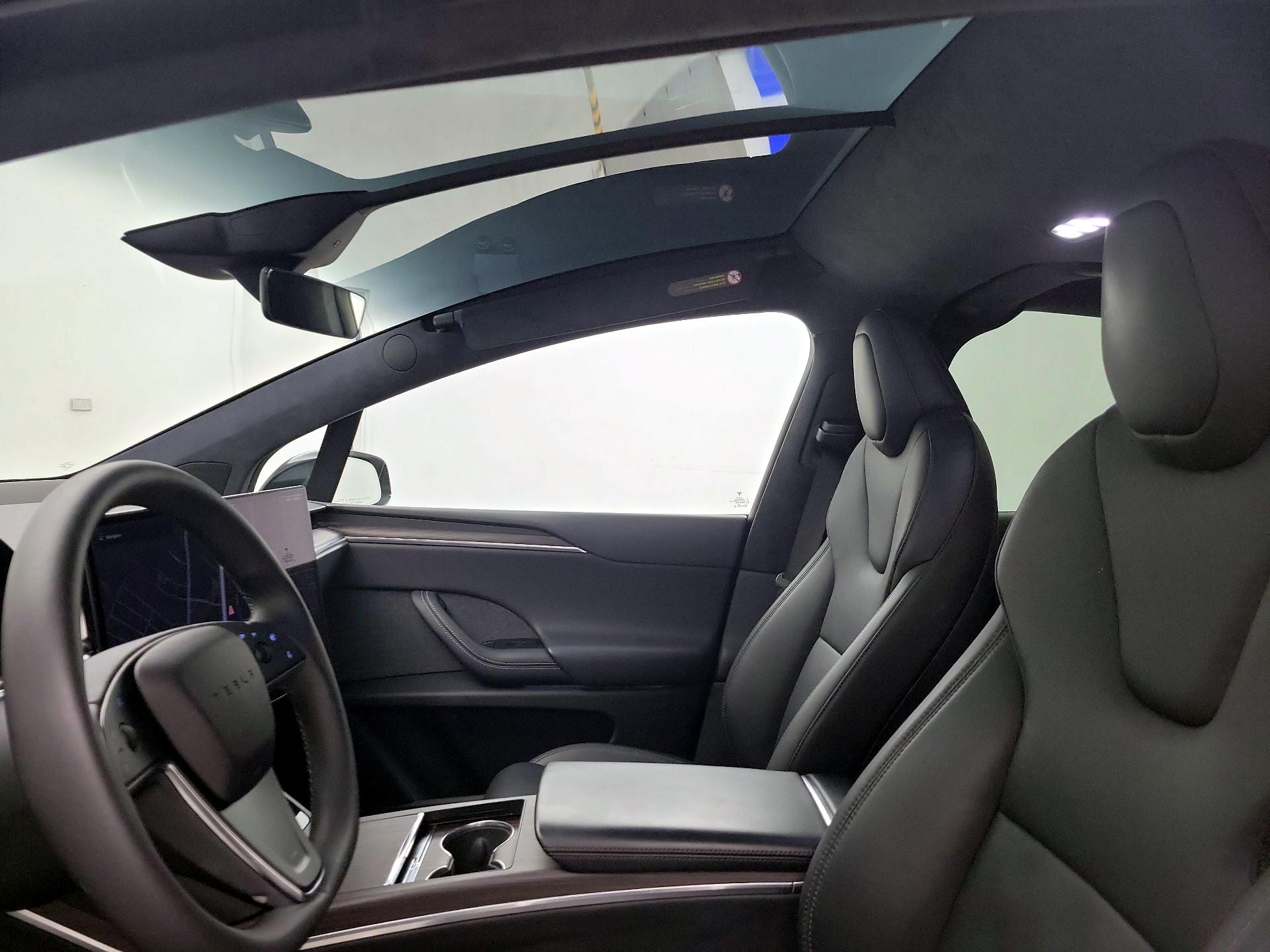 Thumbnail: 2024 Tesla Model X - 18