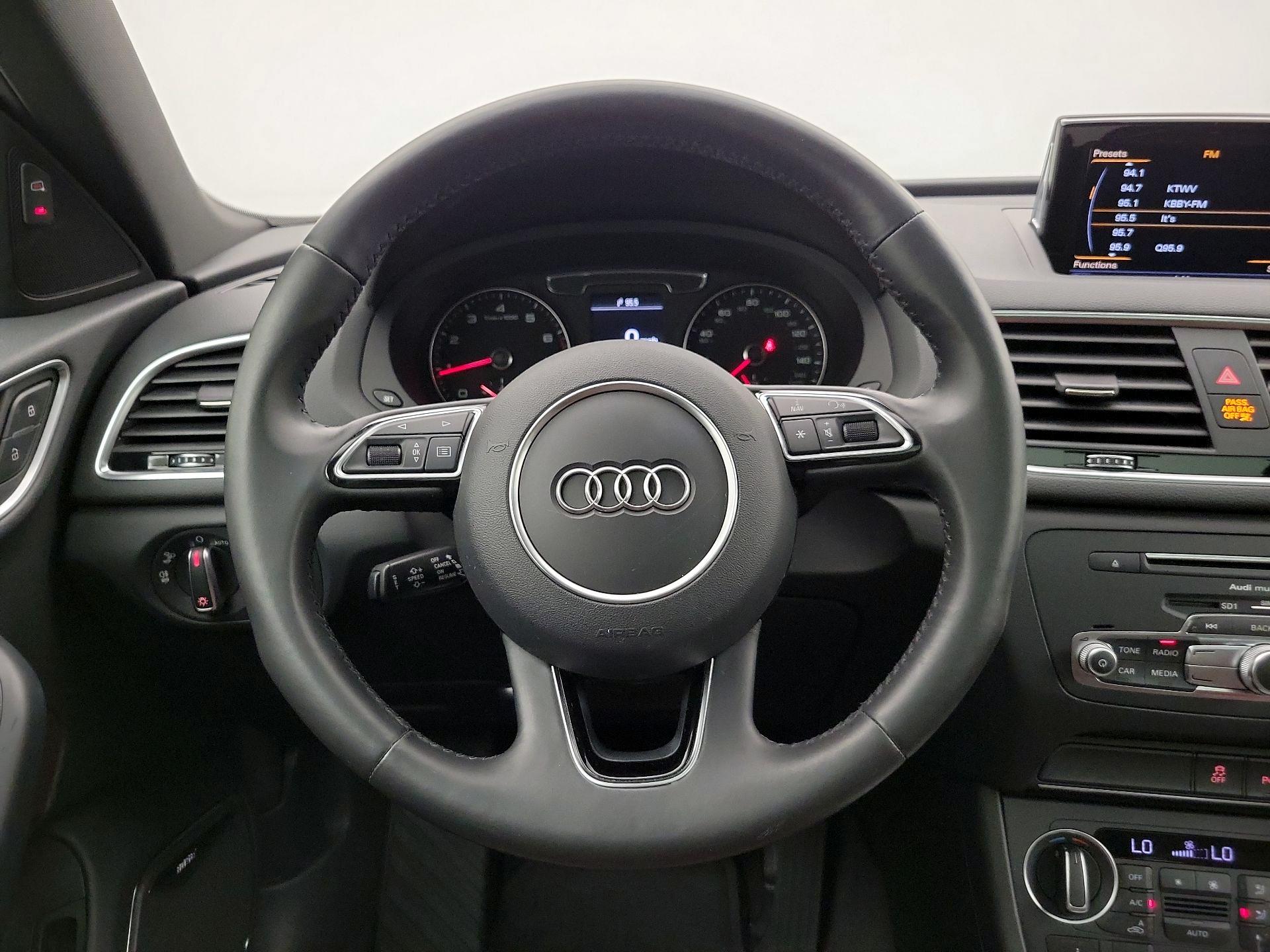 Thumbnail: 2018 Audi Q3 - 10