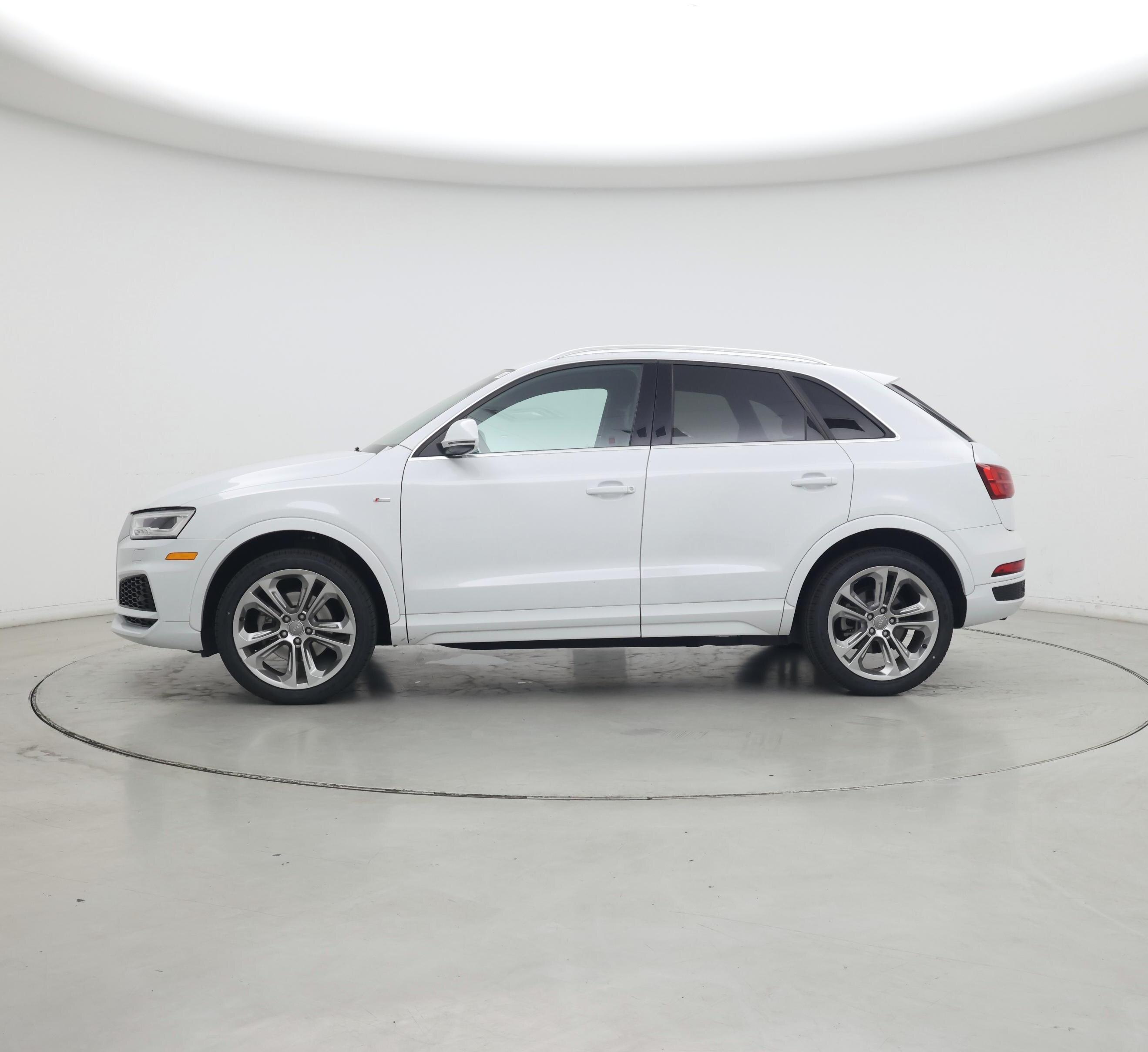 Thumbnail: 2018 Audi Q3 - 3