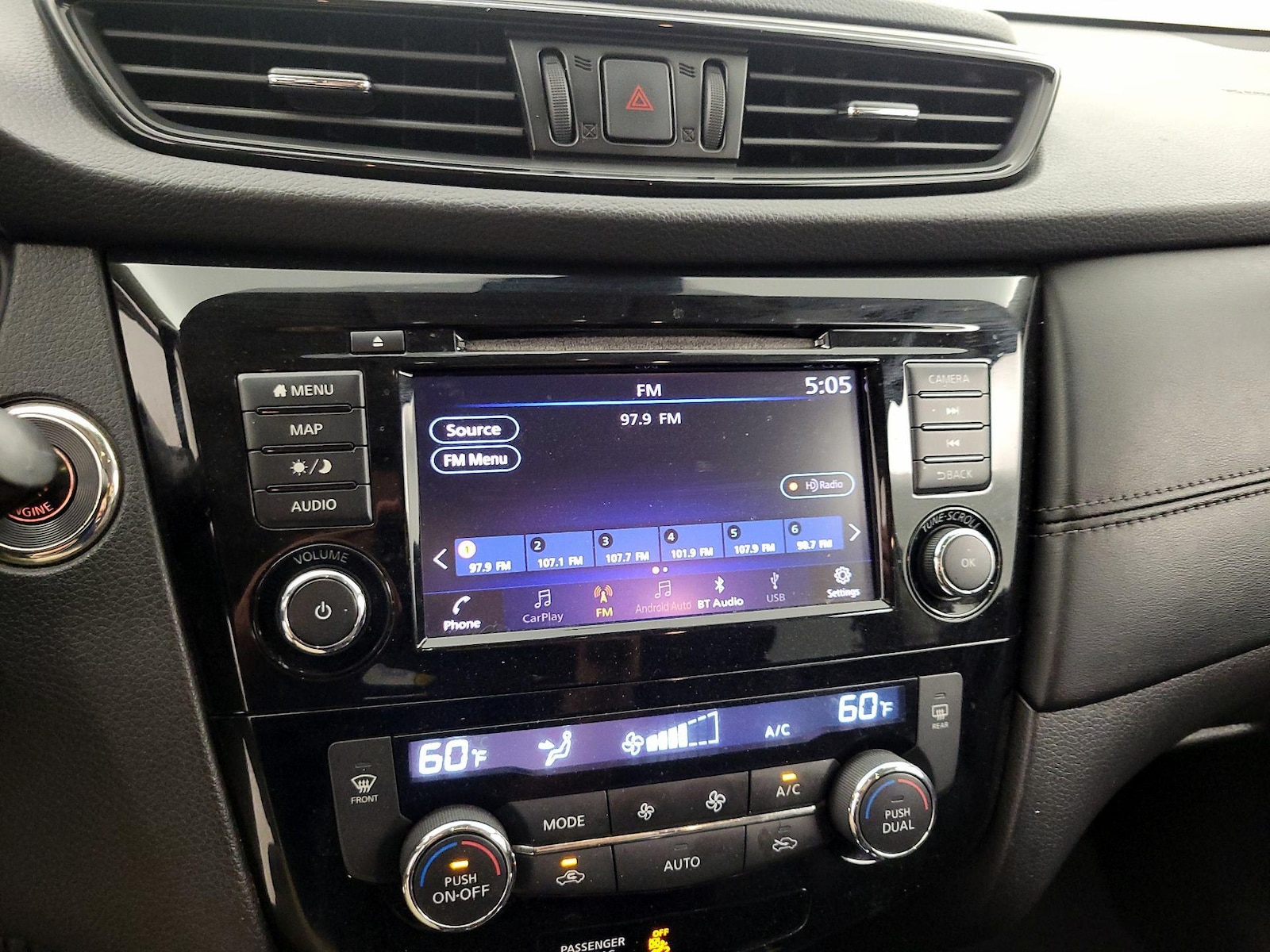2018 Nissan Rogue SL - Photo 17