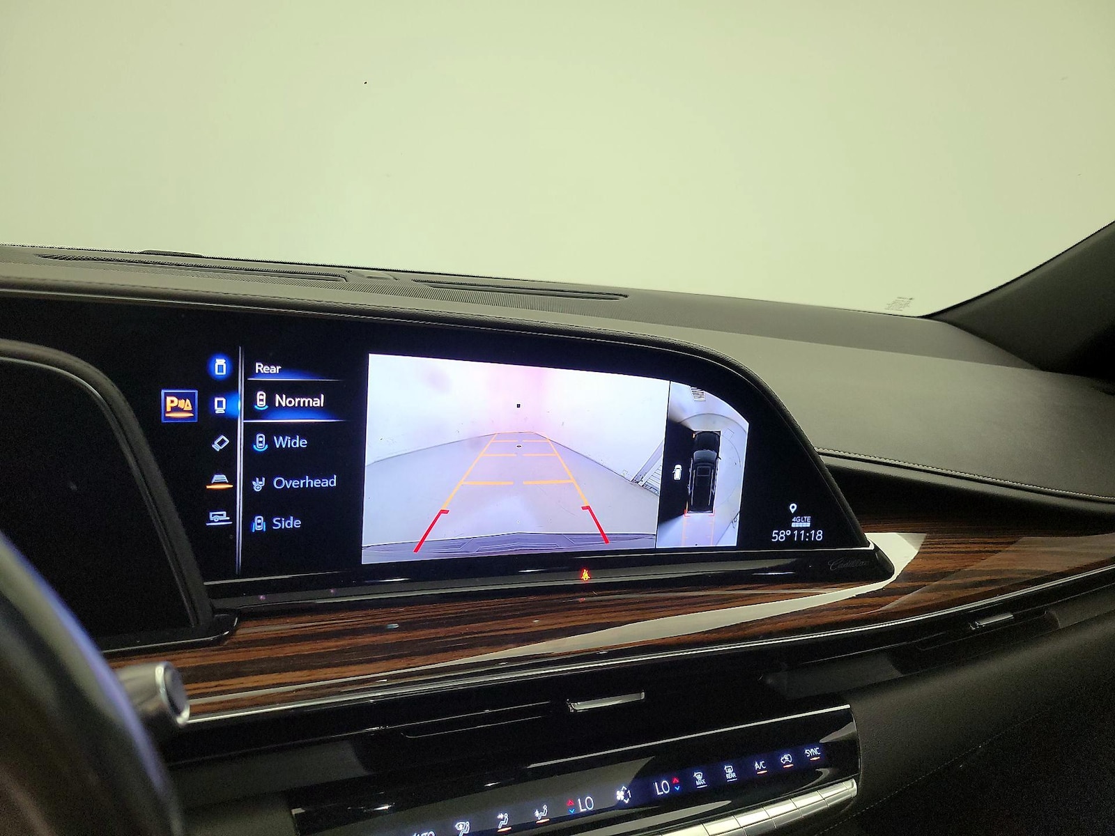 2022 Cadillac Escalade Premium Luxury - Photo 16