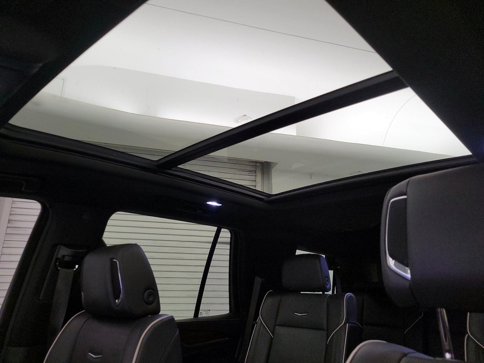 2022 Cadillac Escalade Premium Luxury - Photo 21