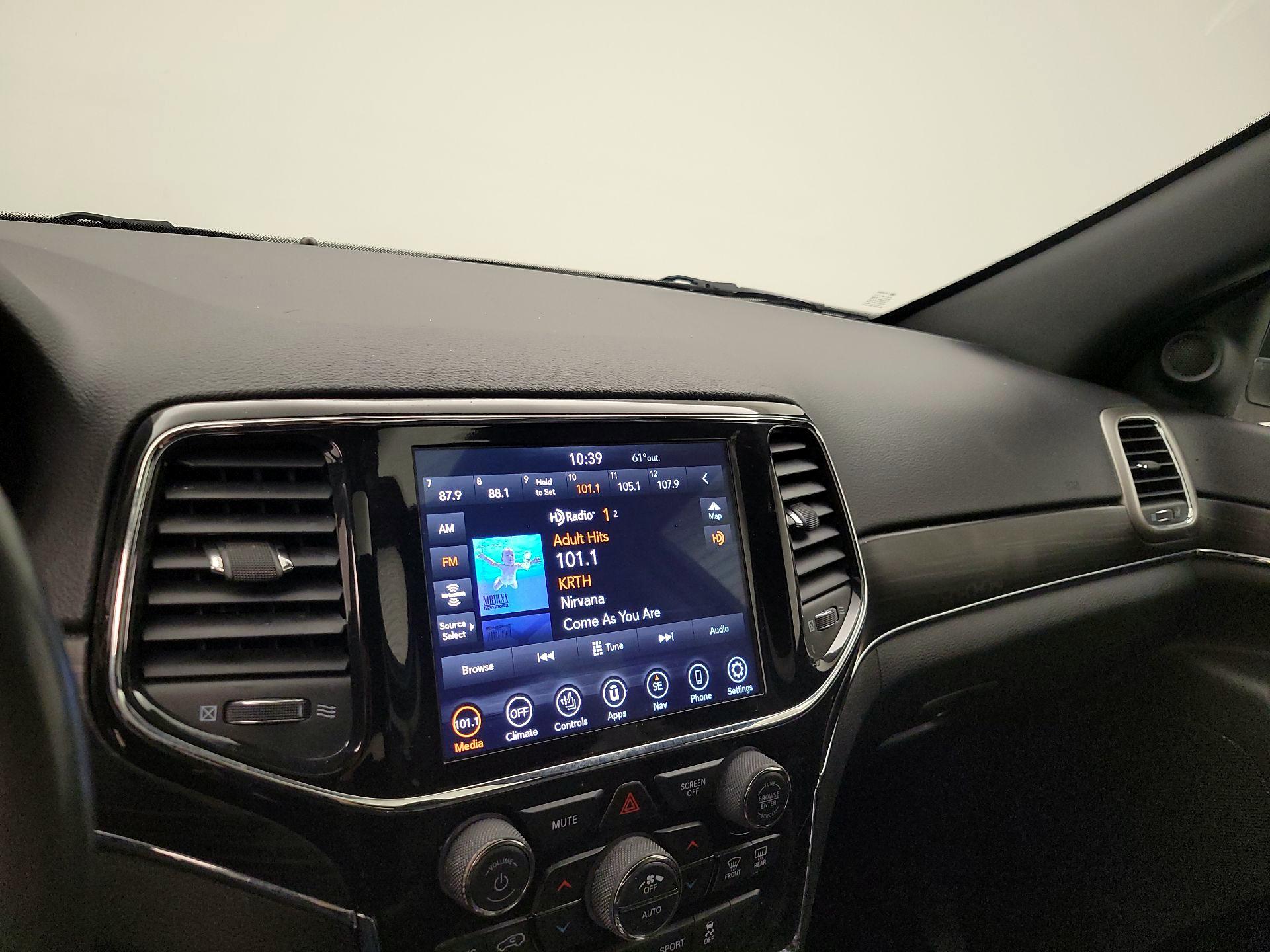 Thumbnail: 2021 Jeep Grand Cherokee - 16