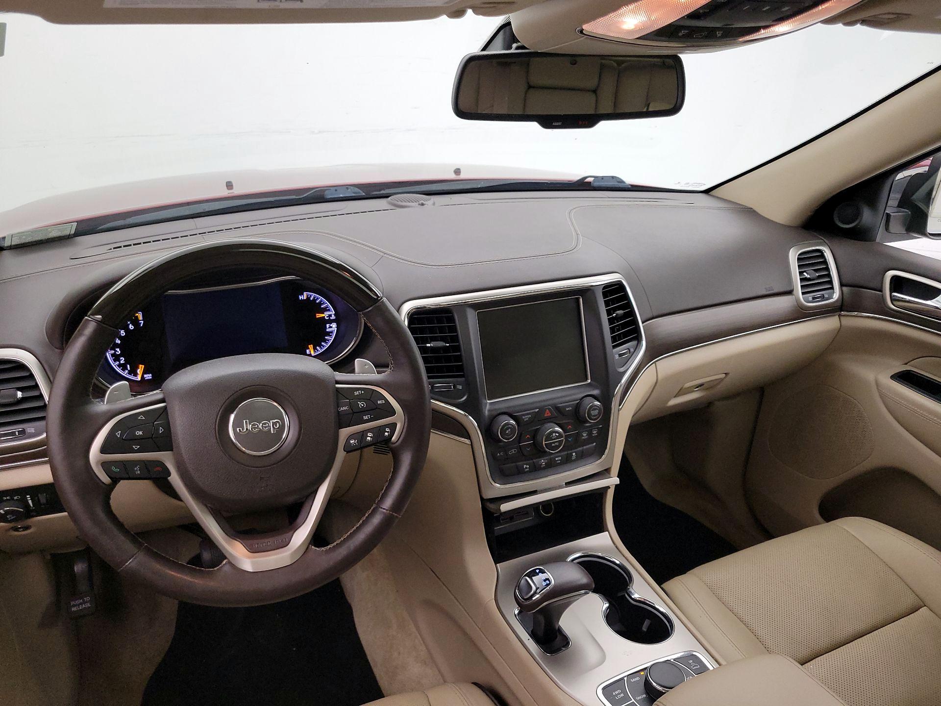Thumbnail: 2015 Jeep Grand Cherokee - 9