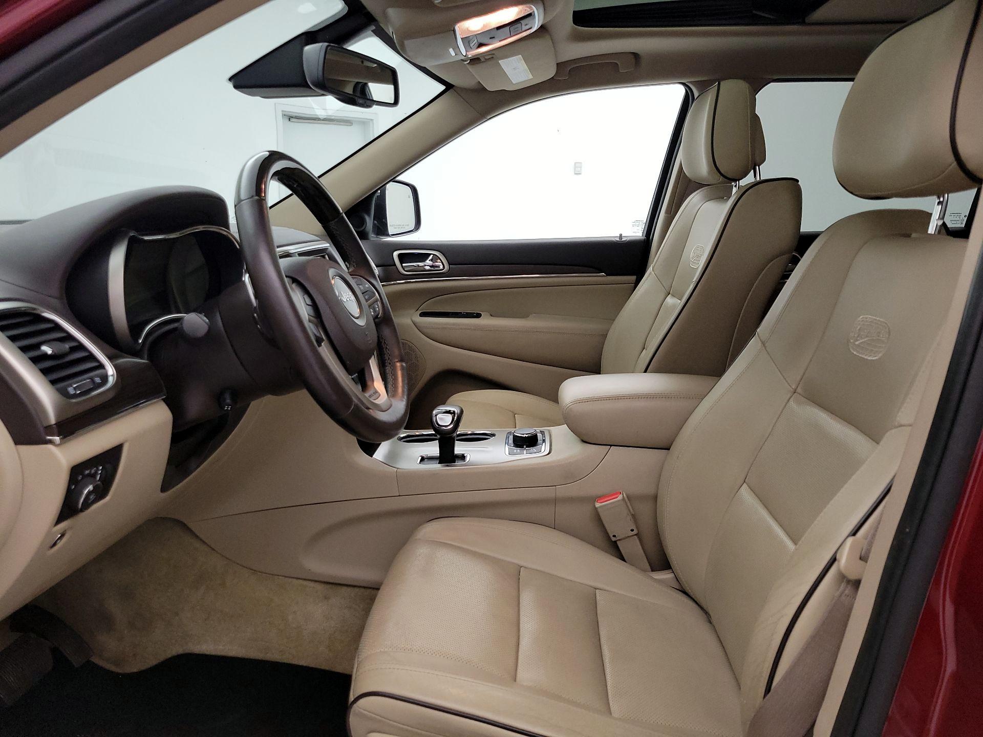 Thumbnail: 2015 Jeep Grand Cherokee - 11