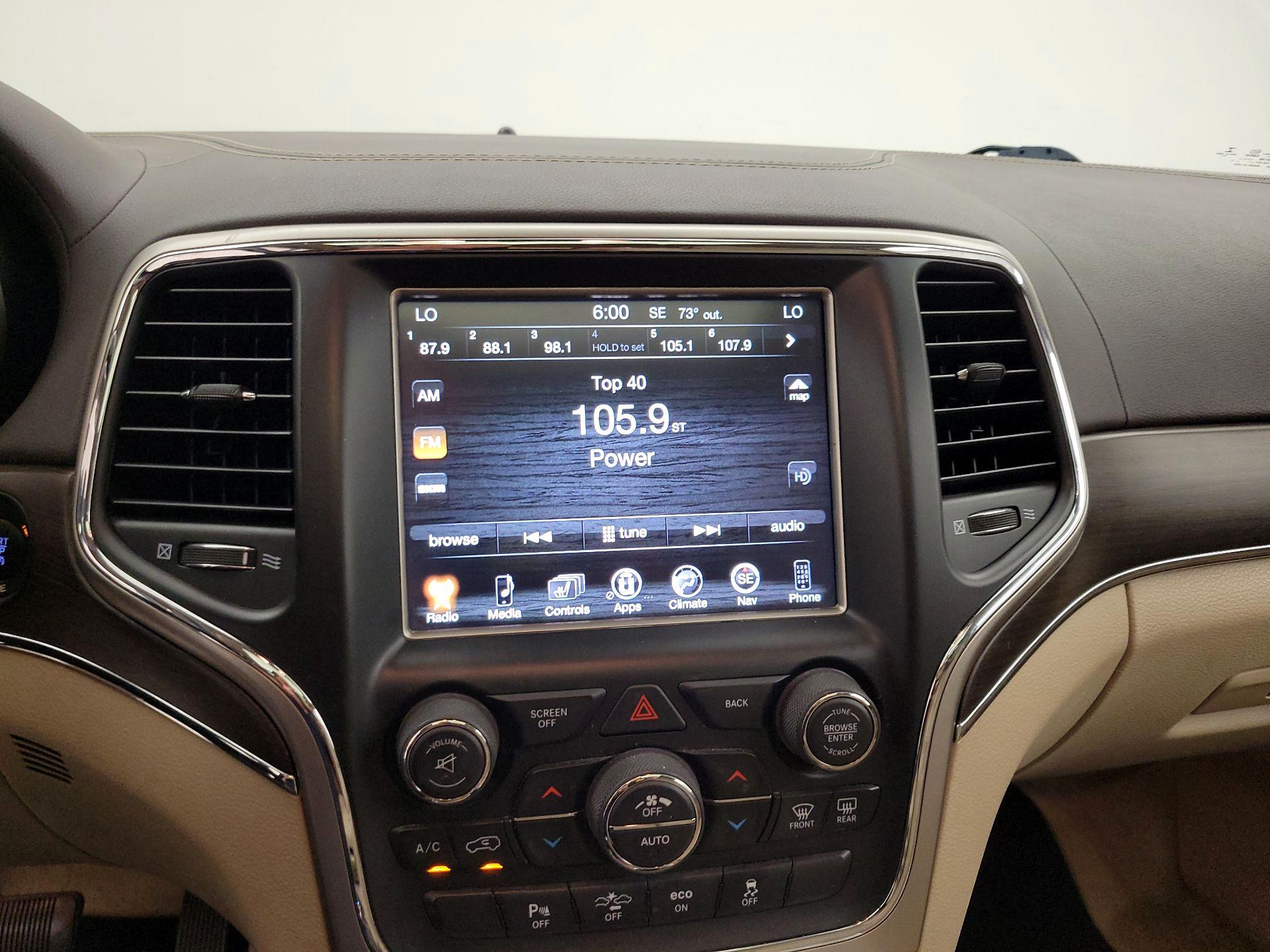 Thumbnail: 2015 Jeep Grand Cherokee - 16