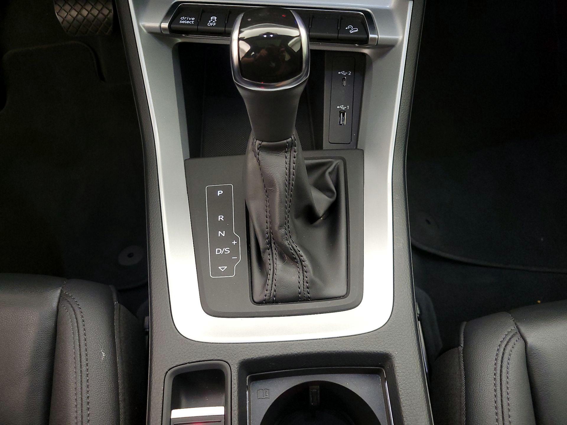 Thumbnail: 2021 Audi Q3 - 17
