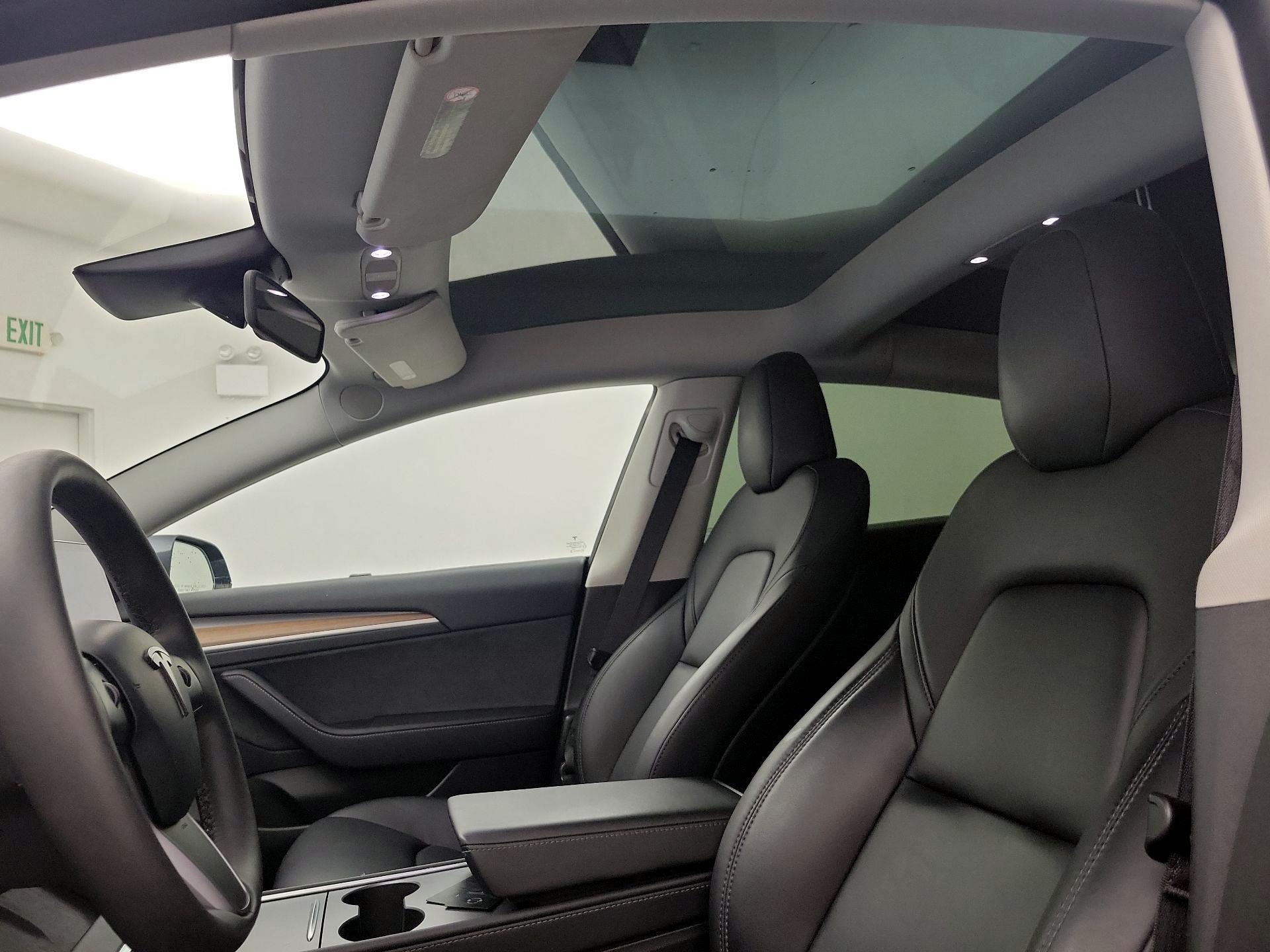 Thumbnail: 2023 Tesla Model 3 - 18