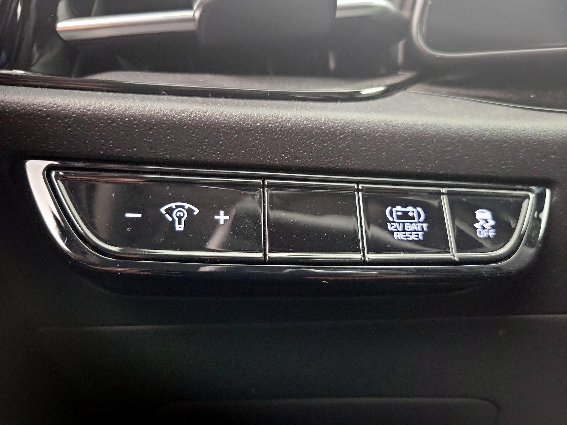 Thumbnail: 2023 Kia Niro - 13