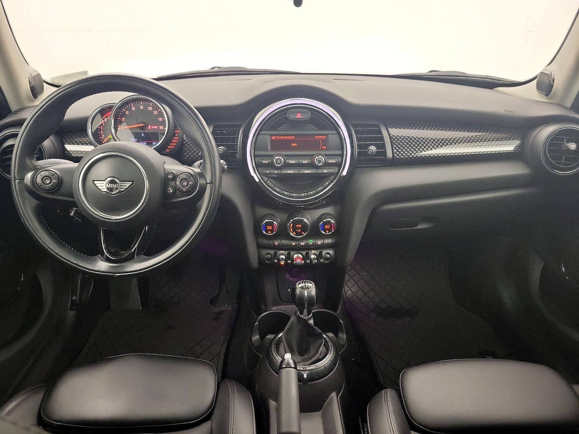 Thumbnail: 2016 MINI Cooper Hardtop - 9