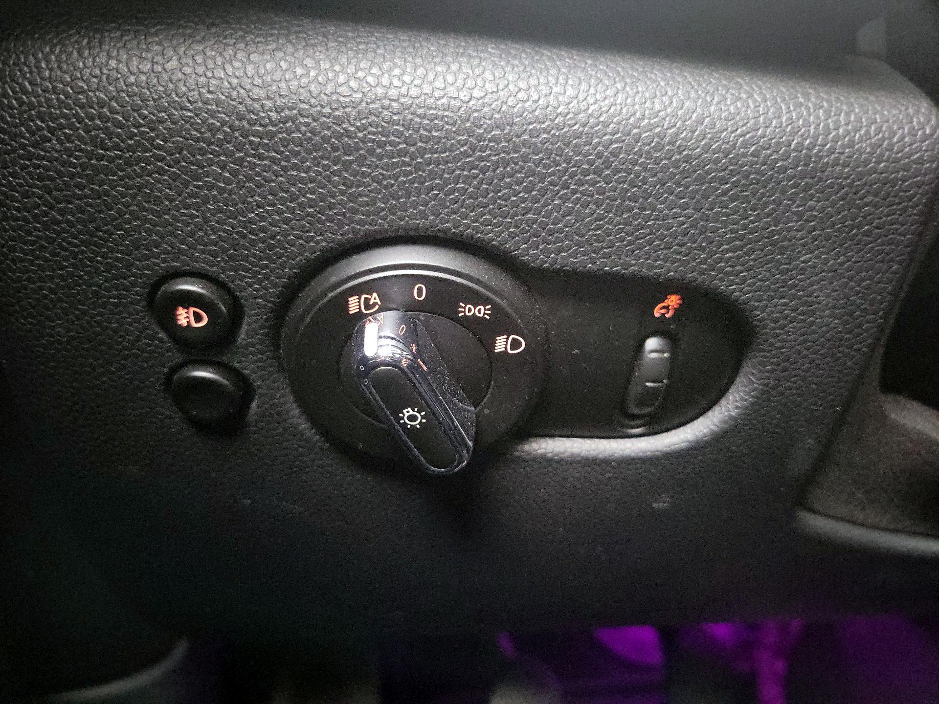 Thumbnail: 2016 MINI Cooper Hardtop - 13
