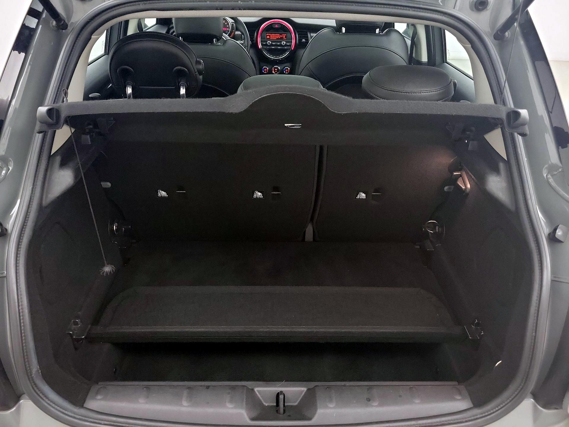 Thumbnail: 2016 MINI Cooper Hardtop - 20