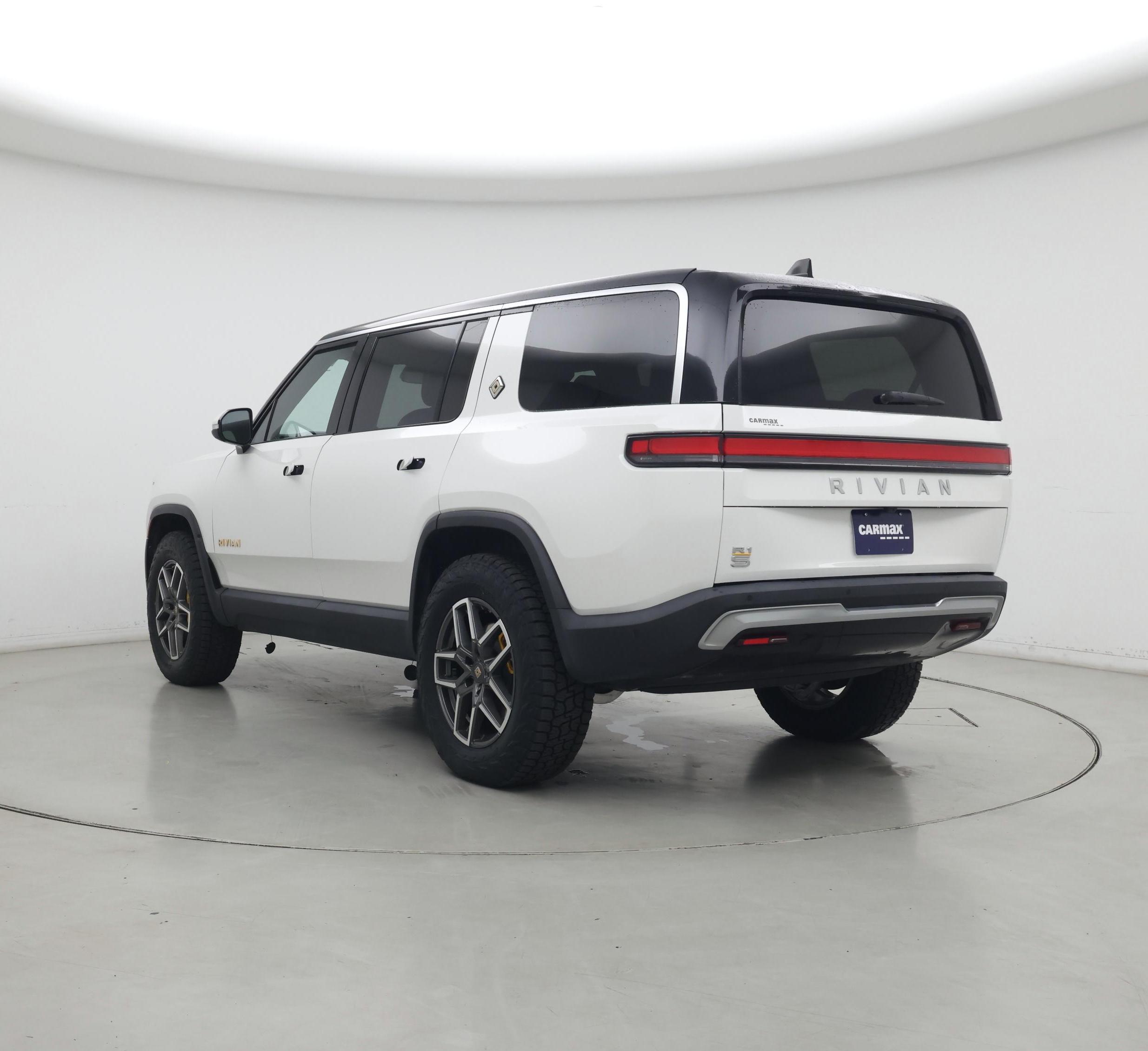 Thumbnail: 2023 Rivian R1S - 2