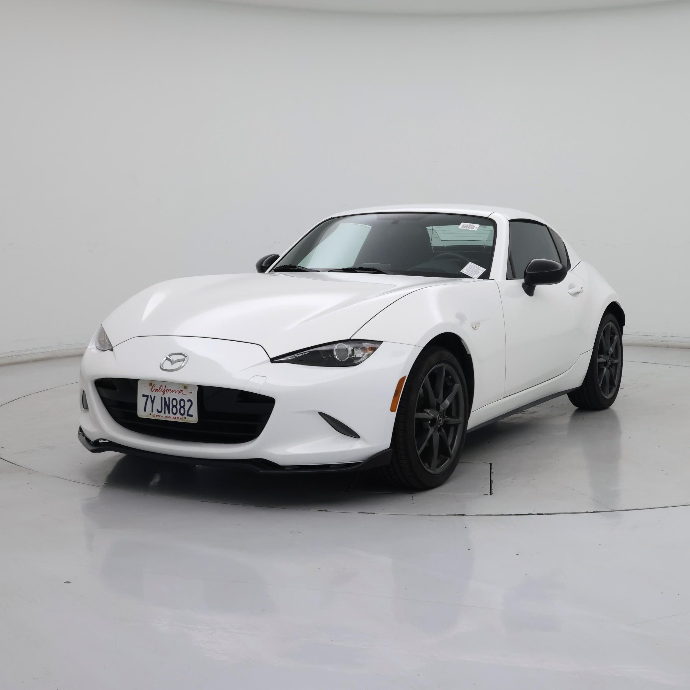 Thumbnail: 2017 Mazda MX-5 Miata - 4