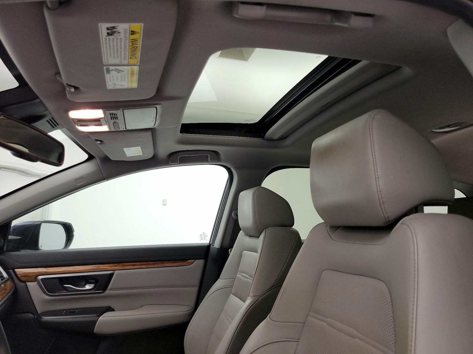 Sunroof(s) & Overhead Airbags