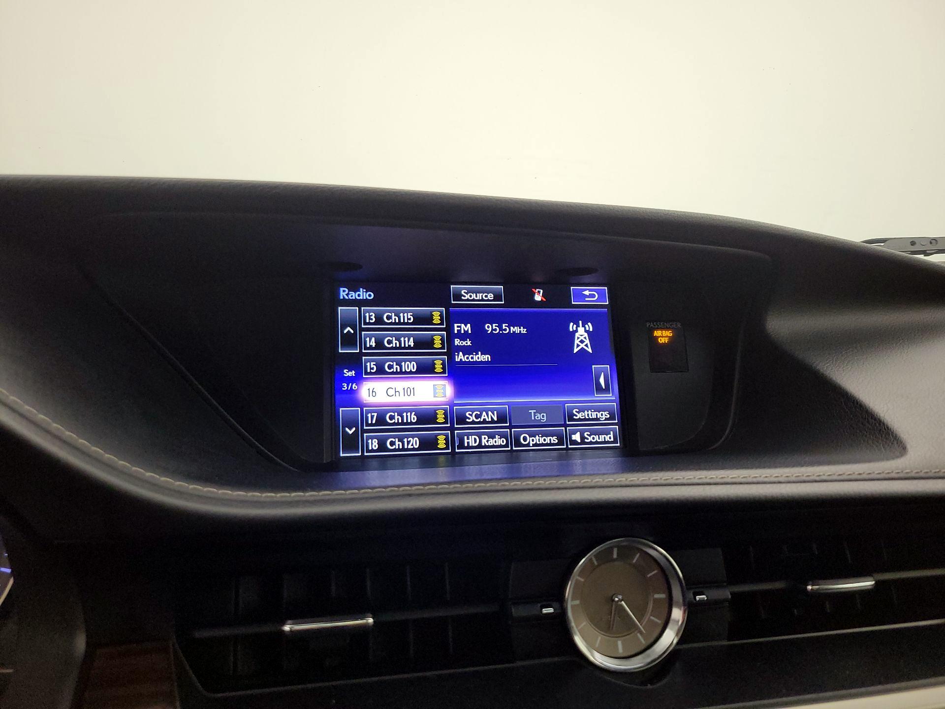 Thumbnail: 2016 Lexus ES - 16