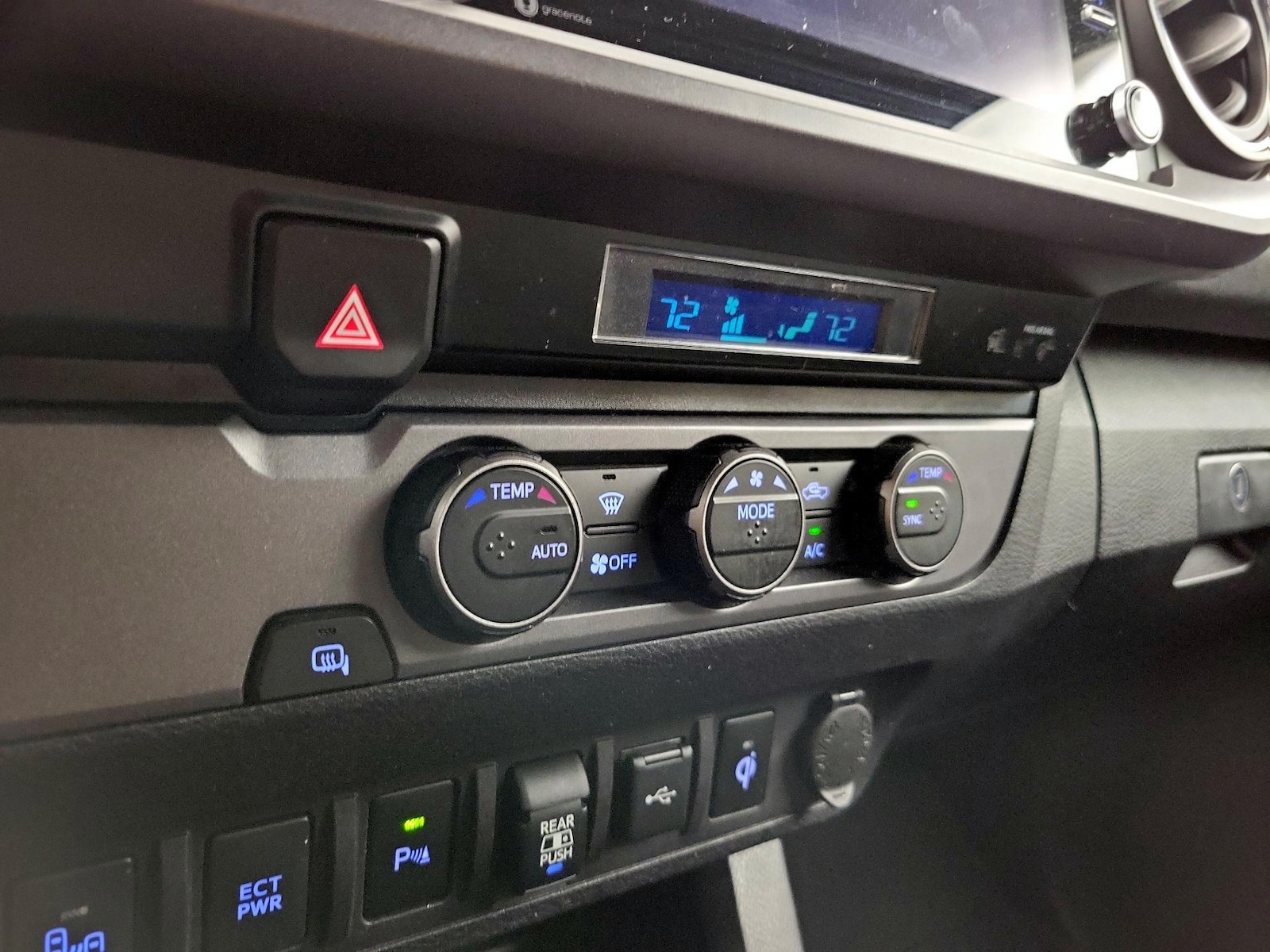 2021 Toyota Tacoma TRD Sport - Photo 17