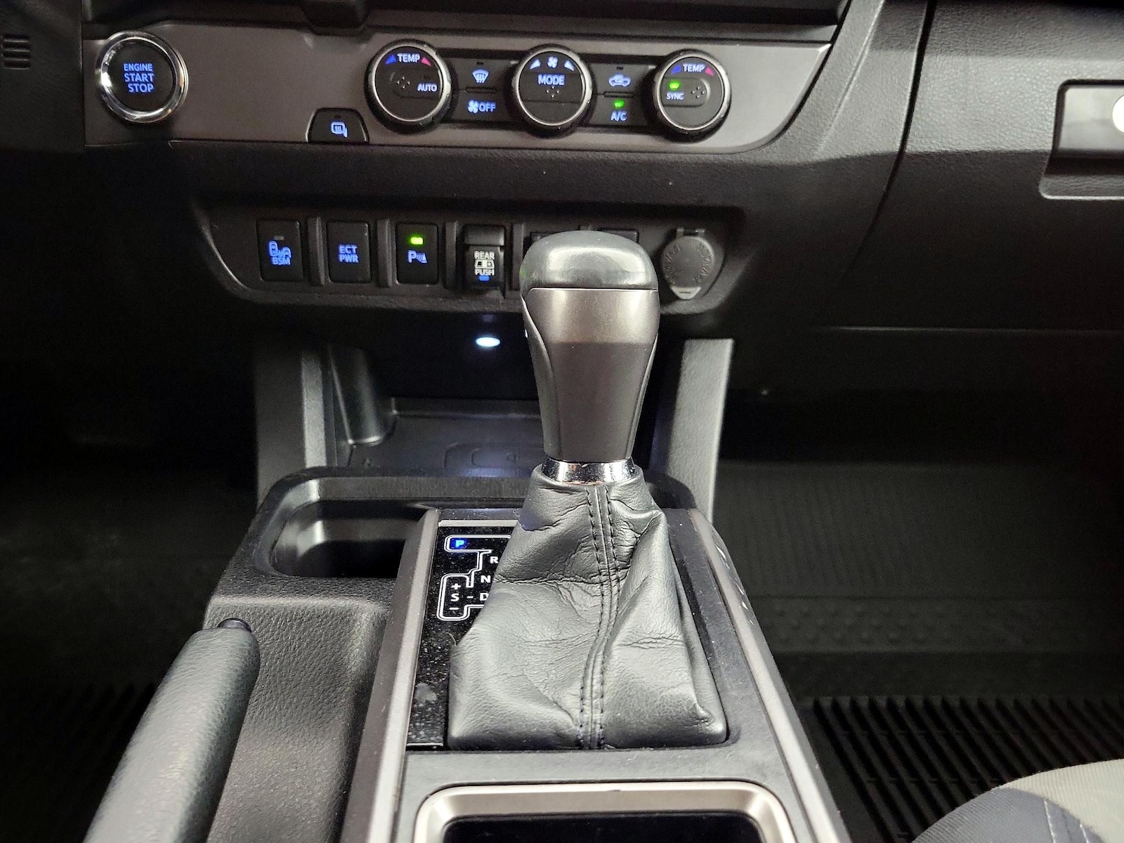 2021 Toyota Tacoma TRD Sport - Photo 18