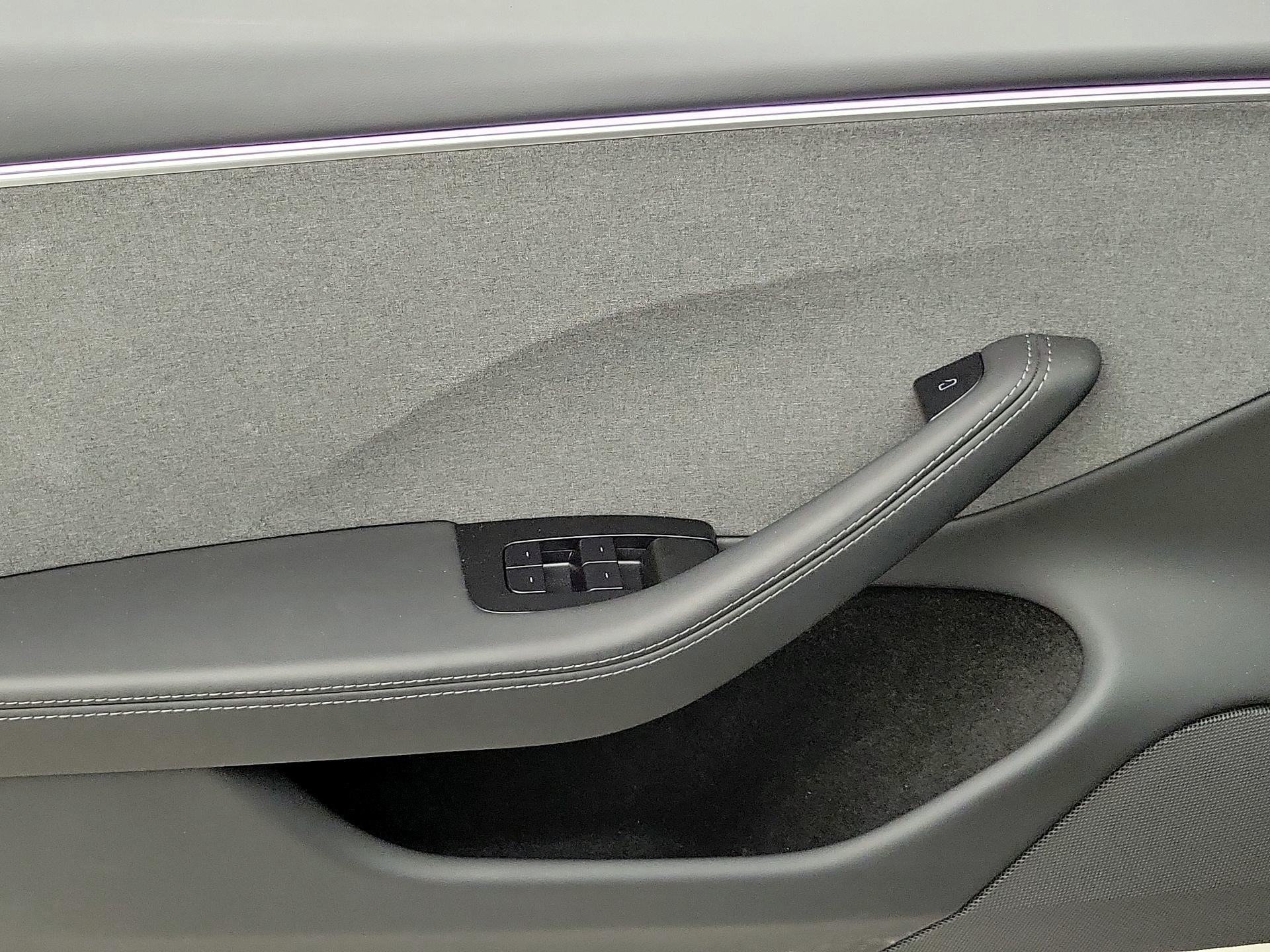 Thumbnail: 2025 Tesla Model 3 - 12