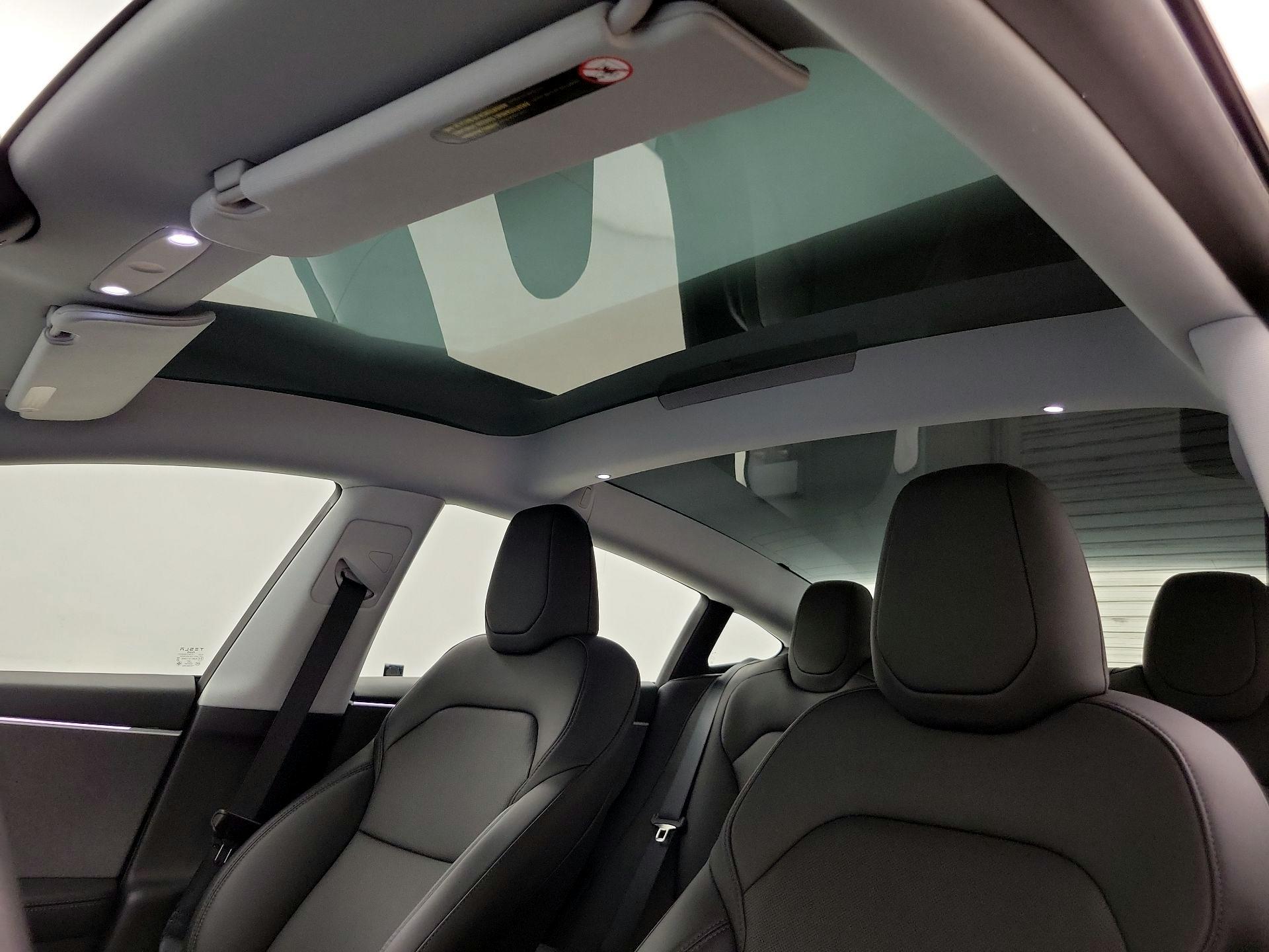 Thumbnail: 2025 Tesla Model 3 - 19