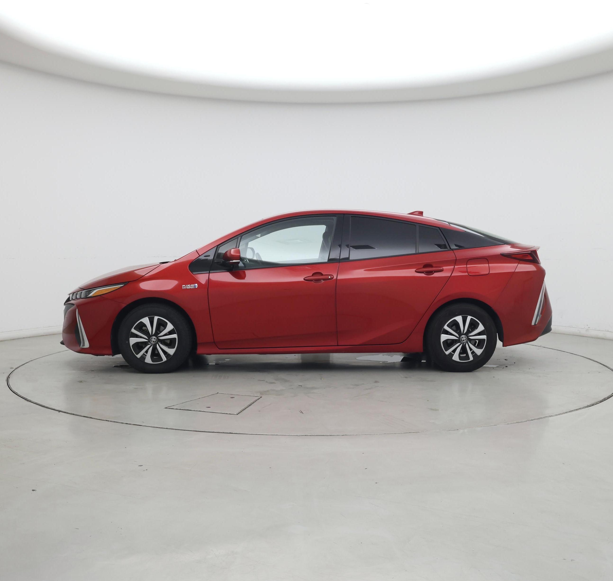 Thumbnail: 2018 Toyota Prius Prime - 3
