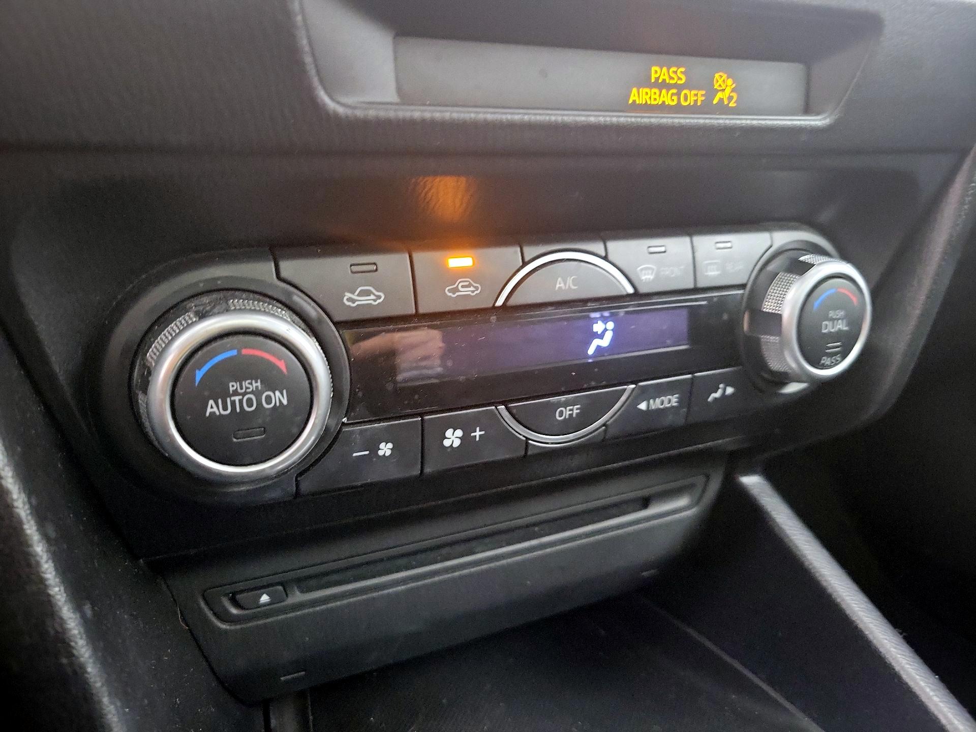 Thumbnail: 2015 Mazda Mazda3 - 16