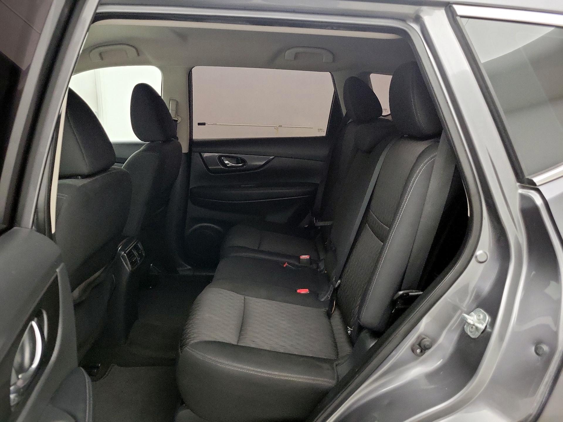 Thumbnail: 2018 Nissan Rogue - 19