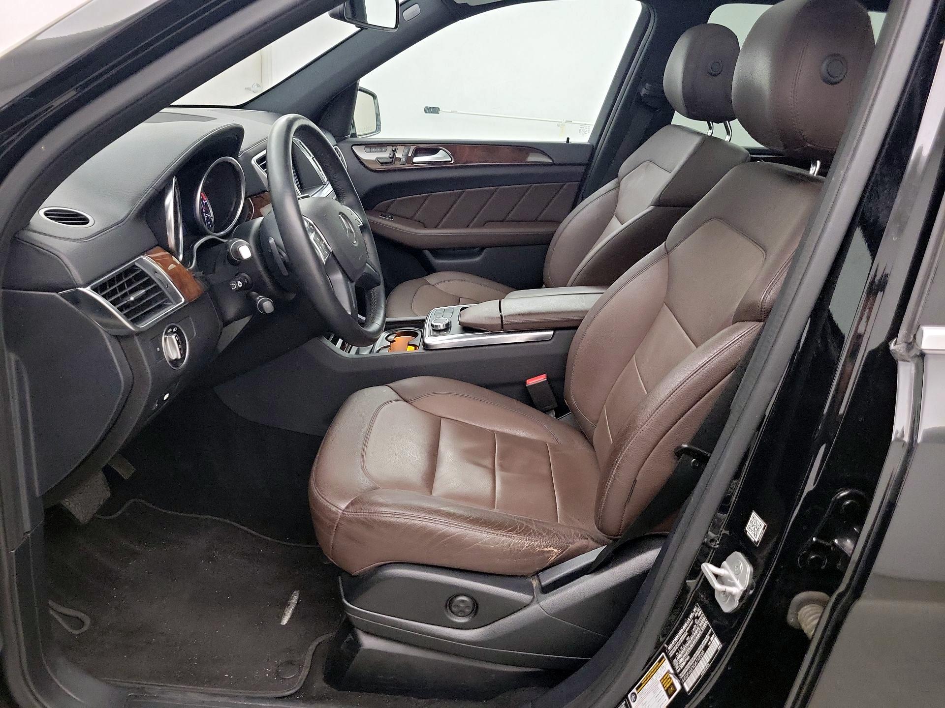 Thumbnail: 2016 Mercedes-Benz GL-Class - 11