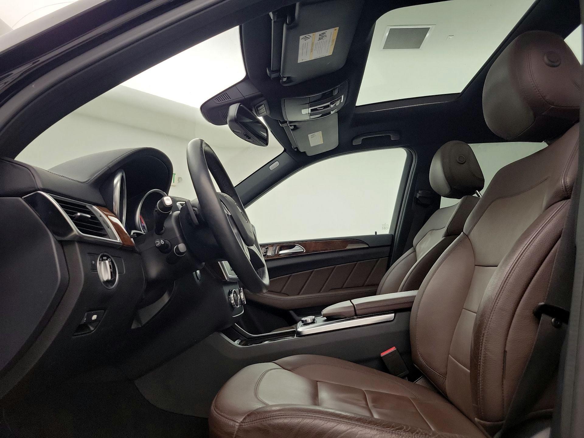 Thumbnail: 2016 Mercedes-Benz GL-Class - 20
