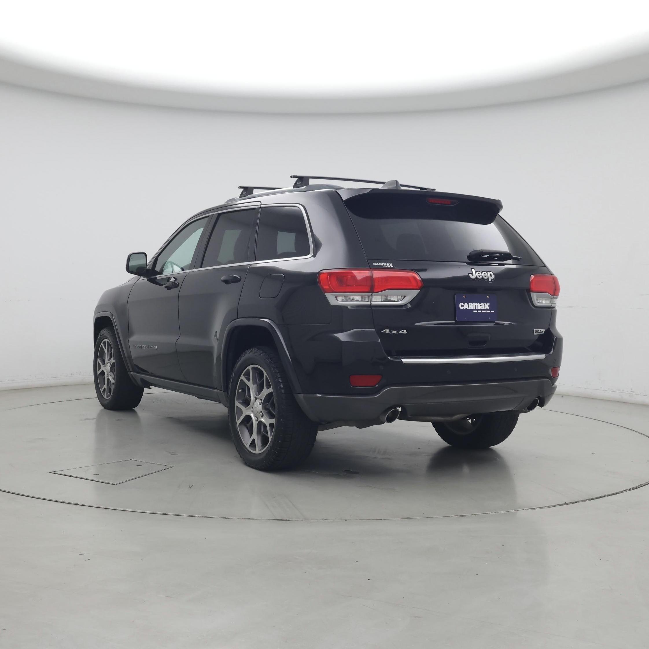 Thumbnail: 2018 Jeep Grand Cherokee - 2