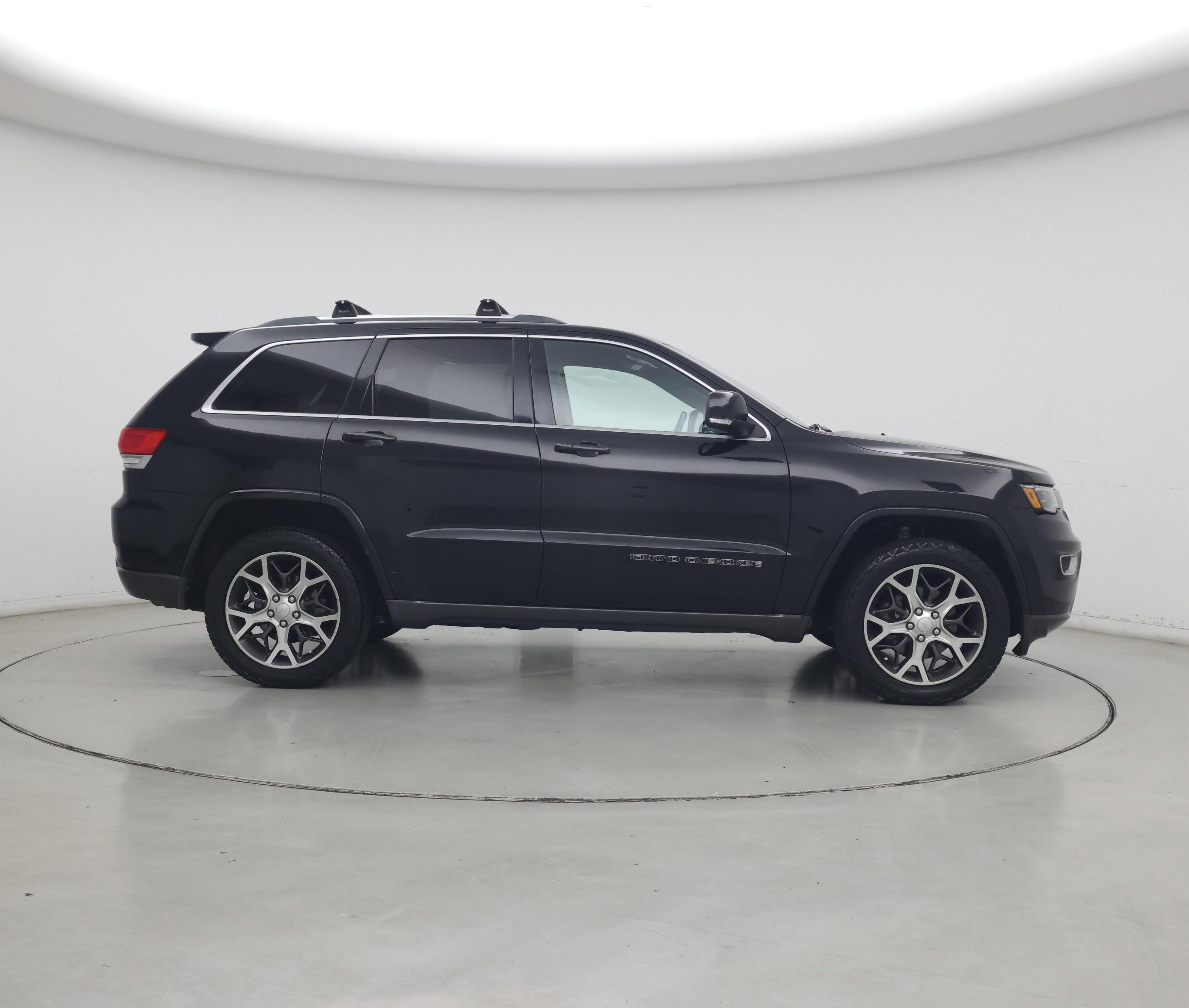 Thumbnail: 2018 Jeep Grand Cherokee - 7