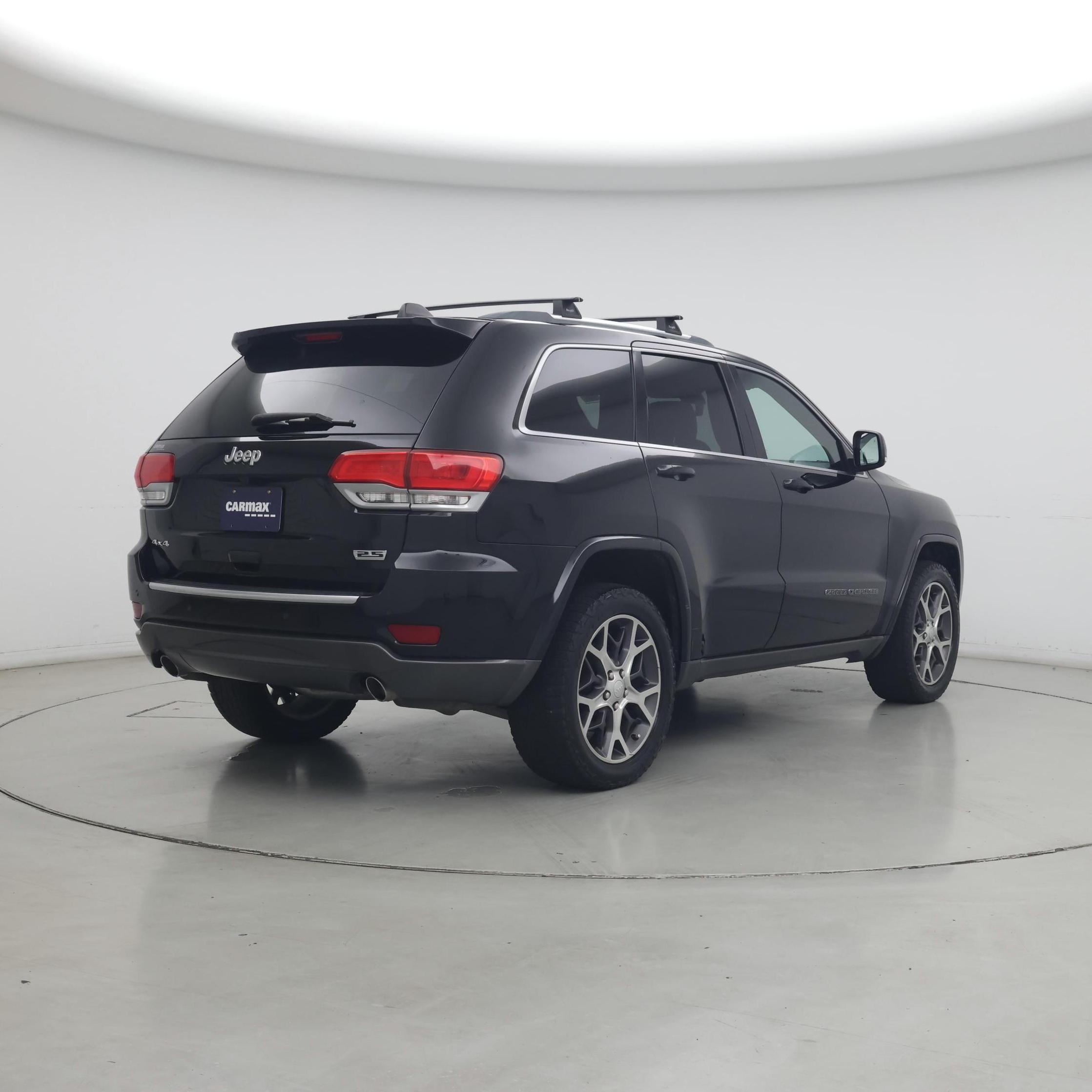 Thumbnail: 2018 Jeep Grand Cherokee - 8