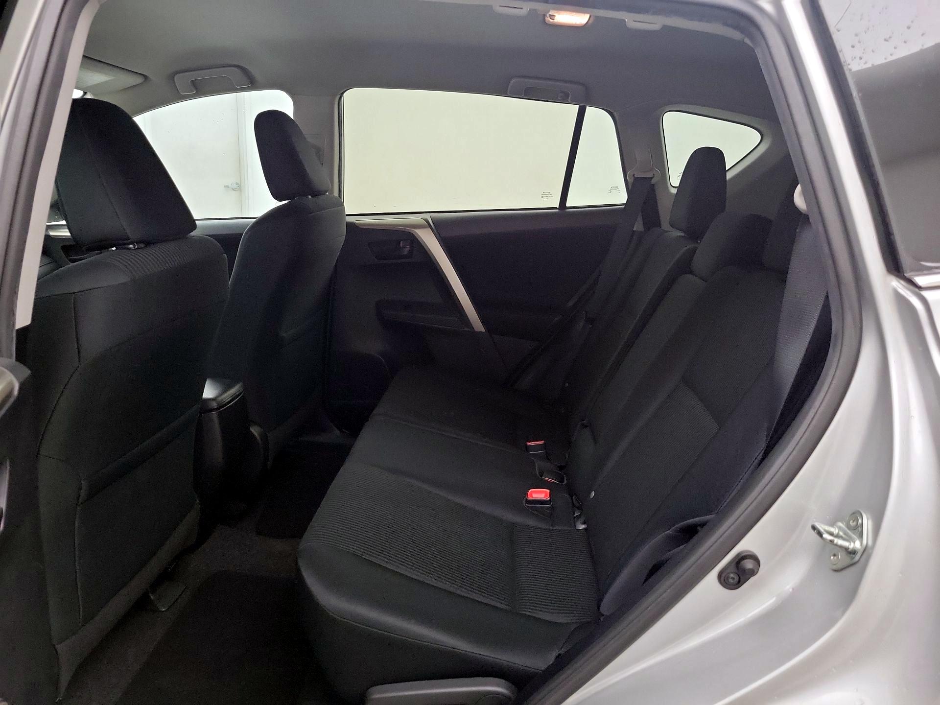 Thumbnail: 2015 Toyota RAV4 - 19