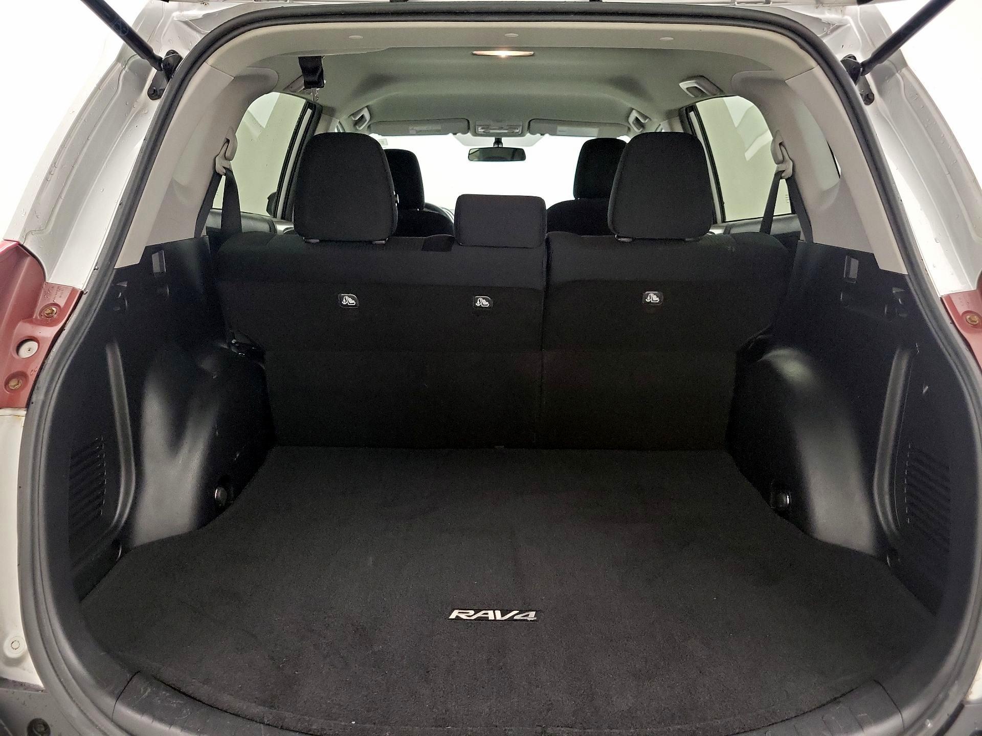 Thumbnail: 2015 Toyota RAV4 - 20
