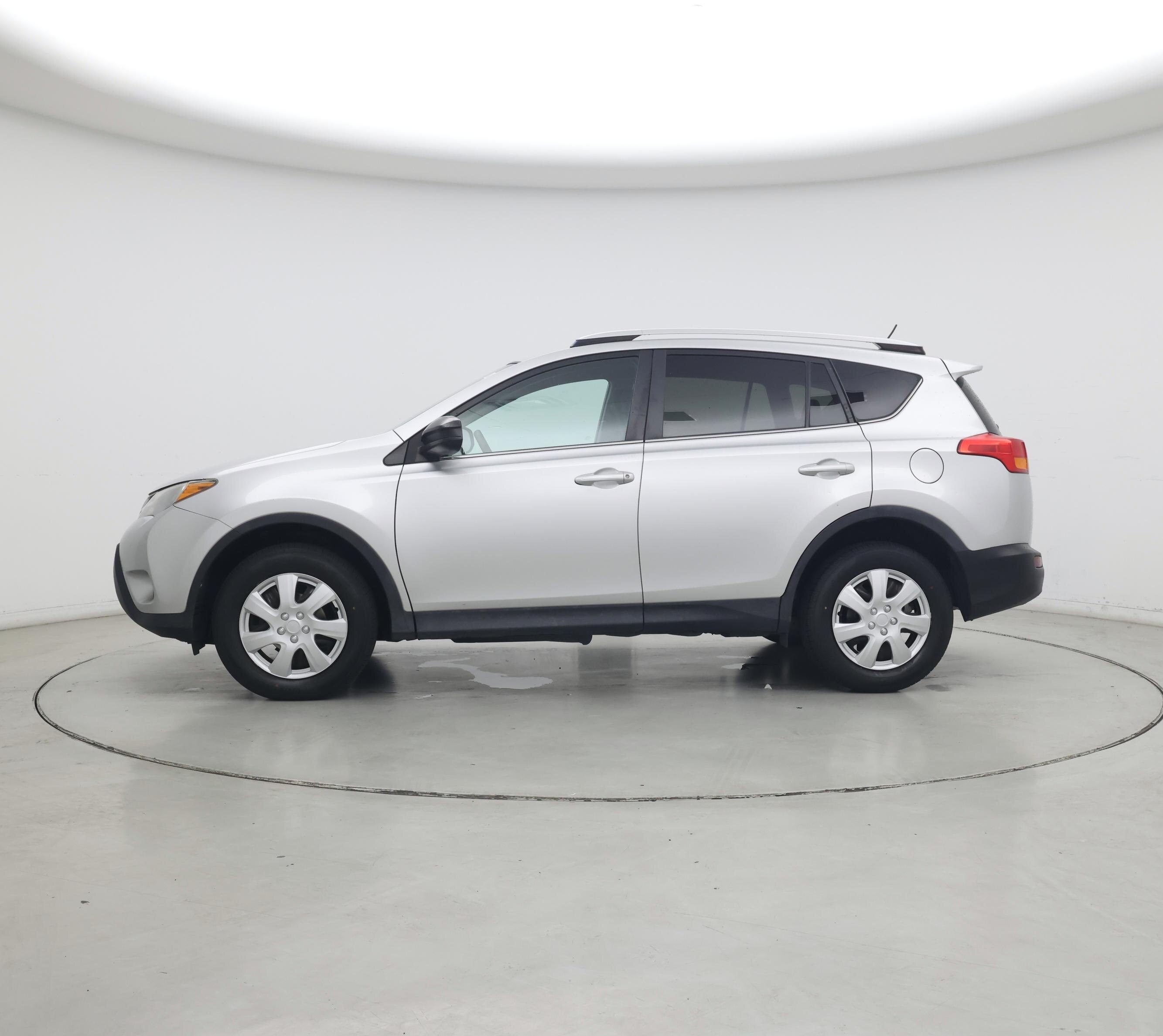 Thumbnail: 2015 Toyota RAV4 - 3