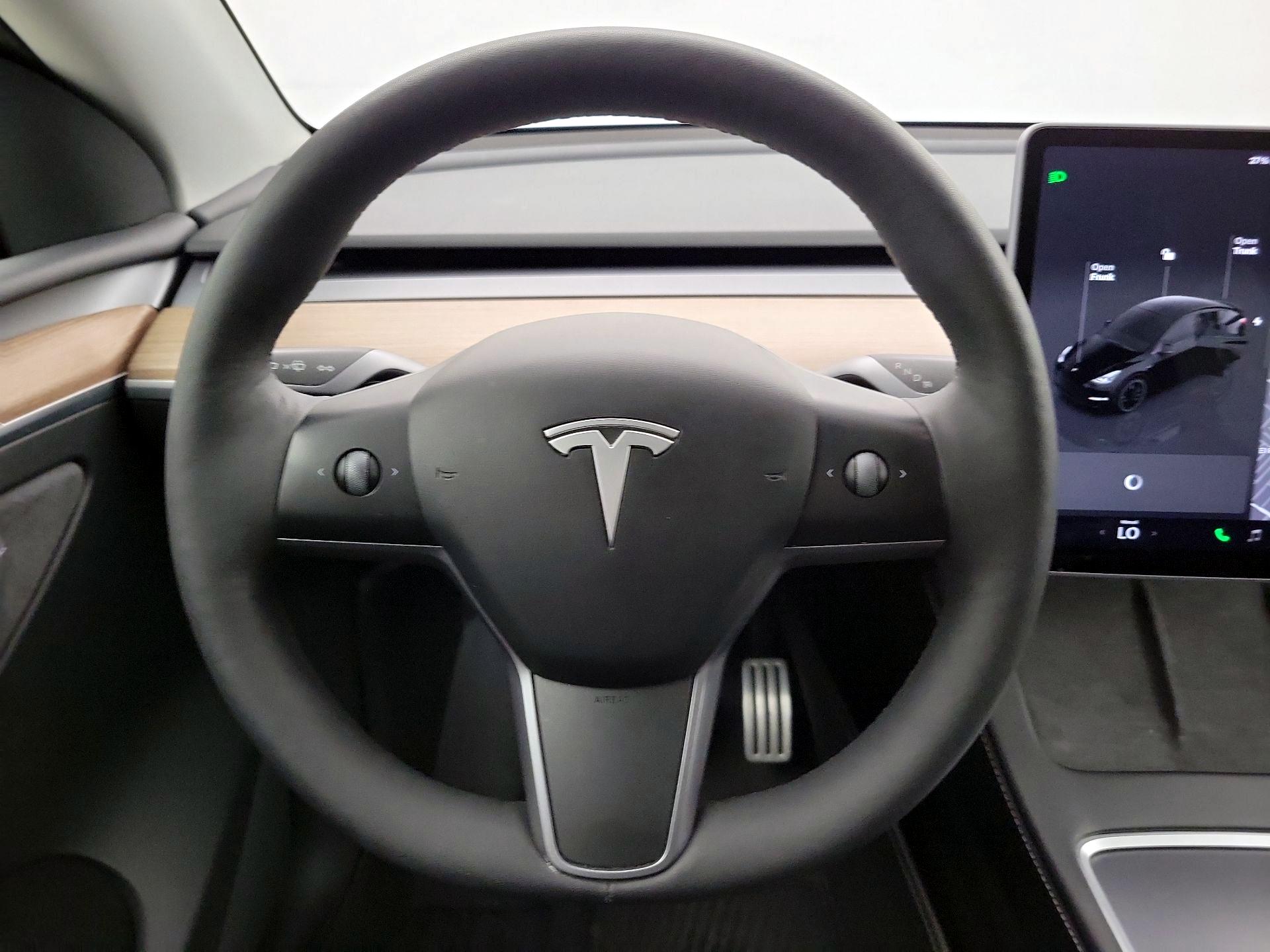 Thumbnail: 2023 Tesla Model Y - 10