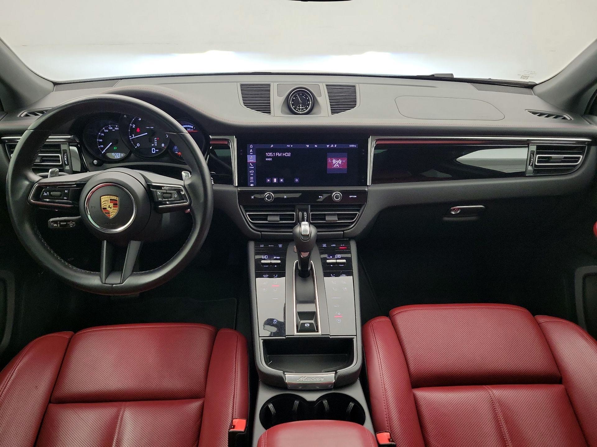 Thumbnail: 2024 Porsche Macan - 9