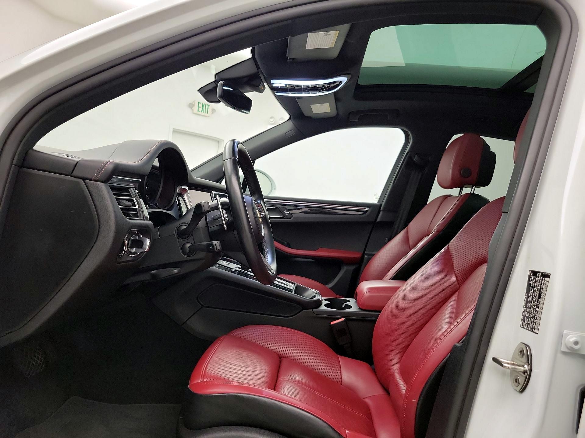 Thumbnail: 2024 Porsche Macan - 20