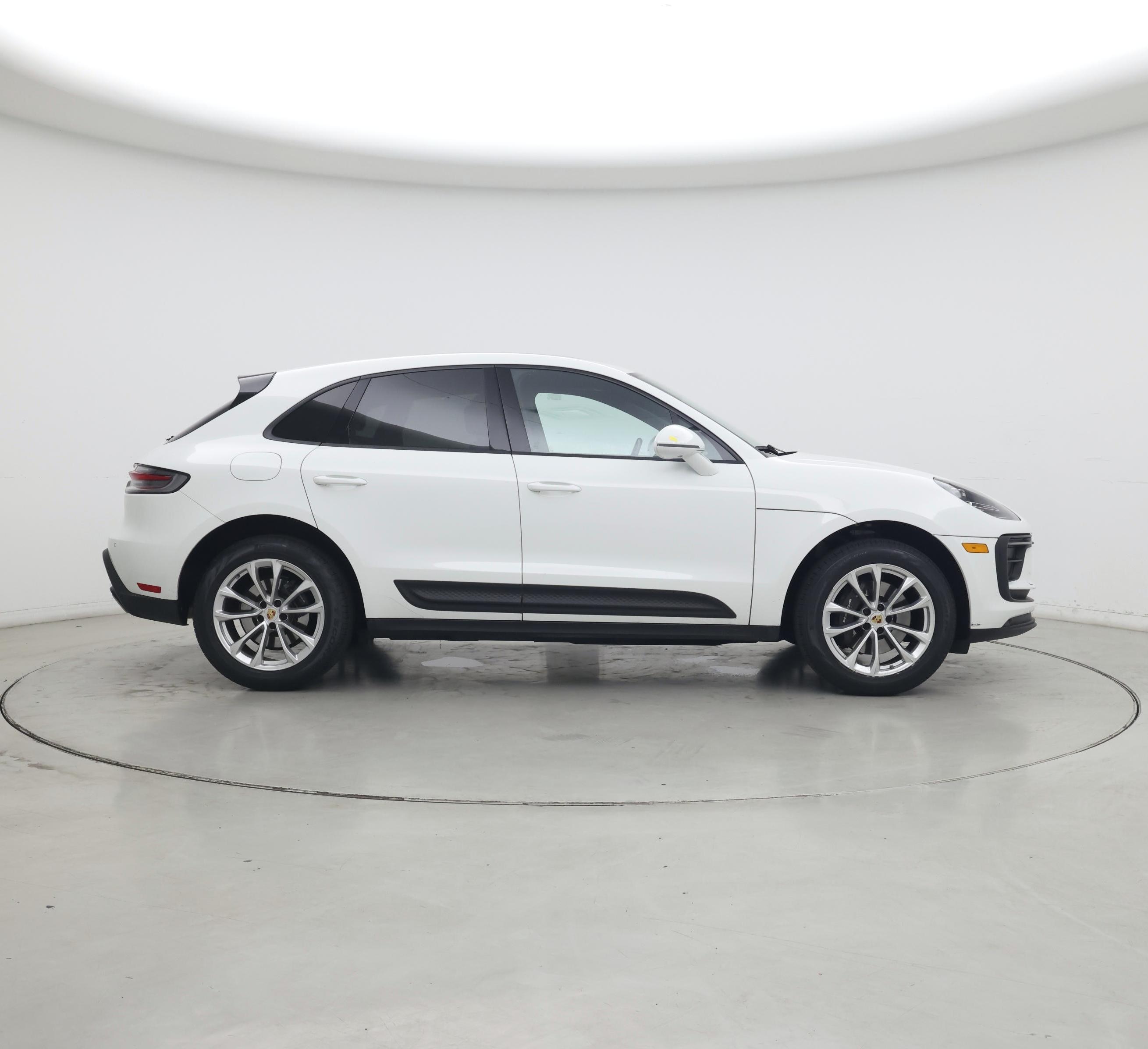 Thumbnail: 2024 Porsche Macan - 7