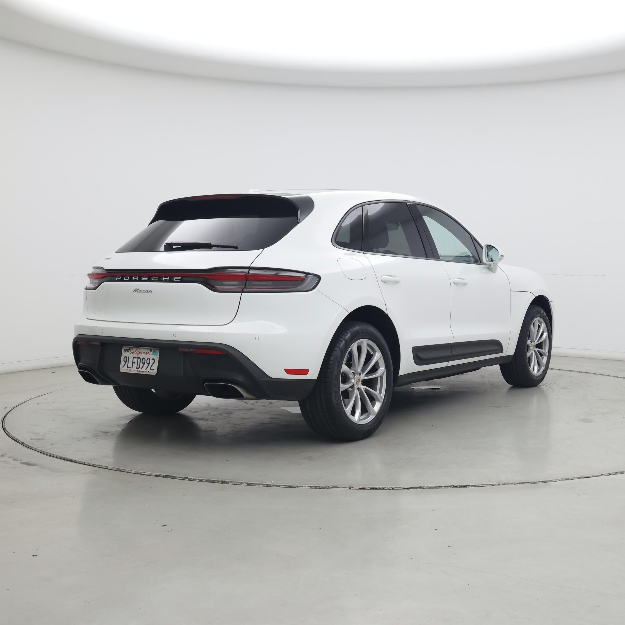 Thumbnail: 2024 Porsche Macan - 8